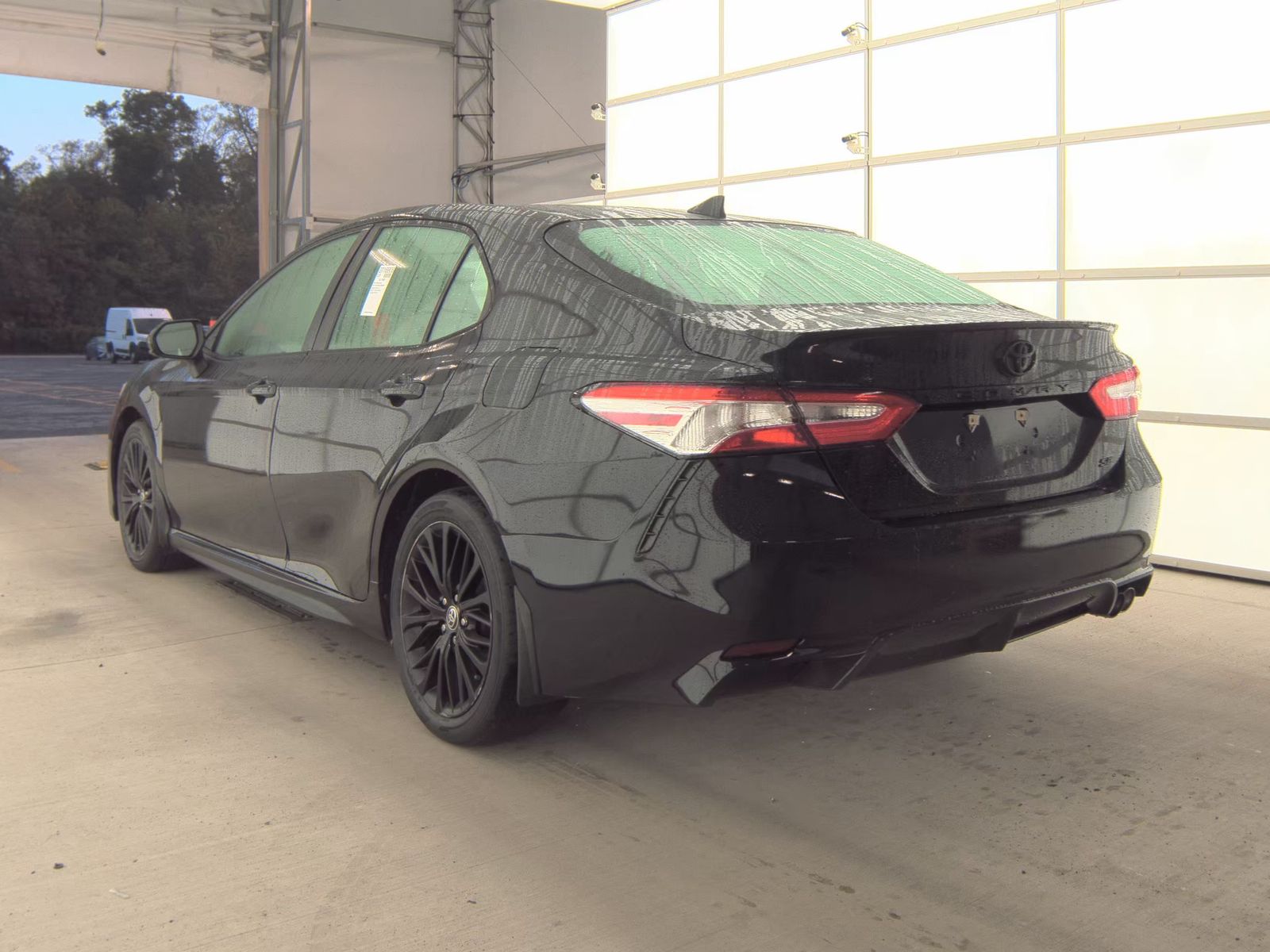 2020 Toyota Camry SE Nightshade FWD