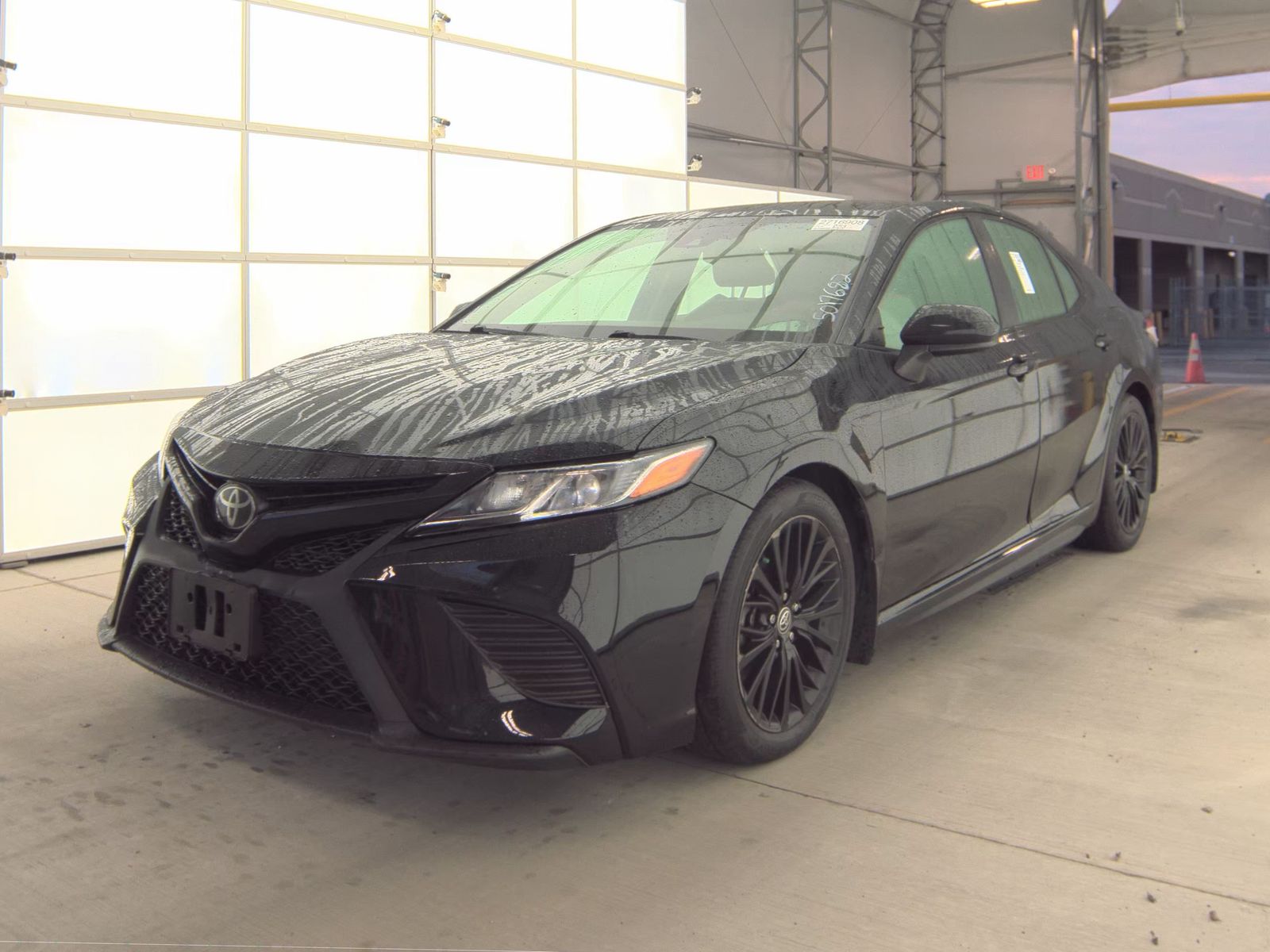 2020 Toyota Camry SE Nightshade FWD