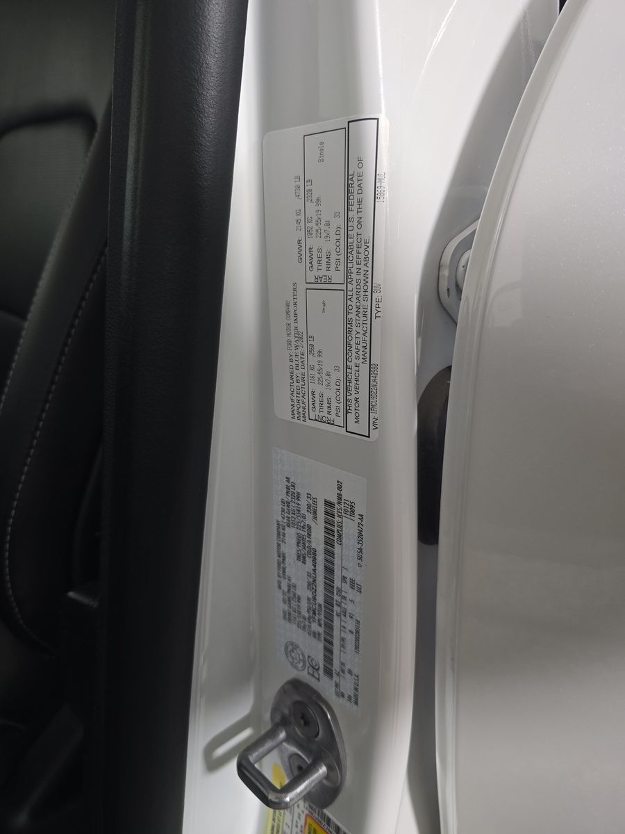 2022 Ford Escape Hybrid Titanium AWD