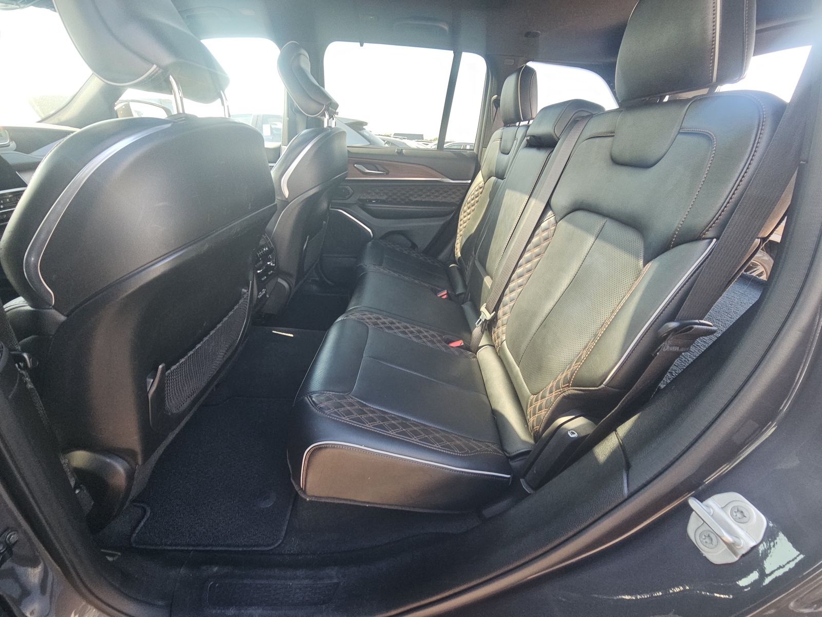 2022 Jeep Grand Cherokee Summit AWD