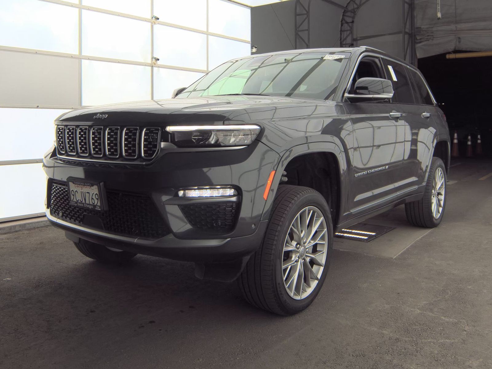 2022 Jeep Grand Cherokee Summit AWD
