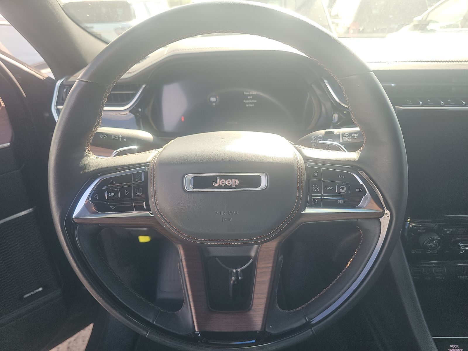 2022 Jeep Grand Cherokee Summit AWD