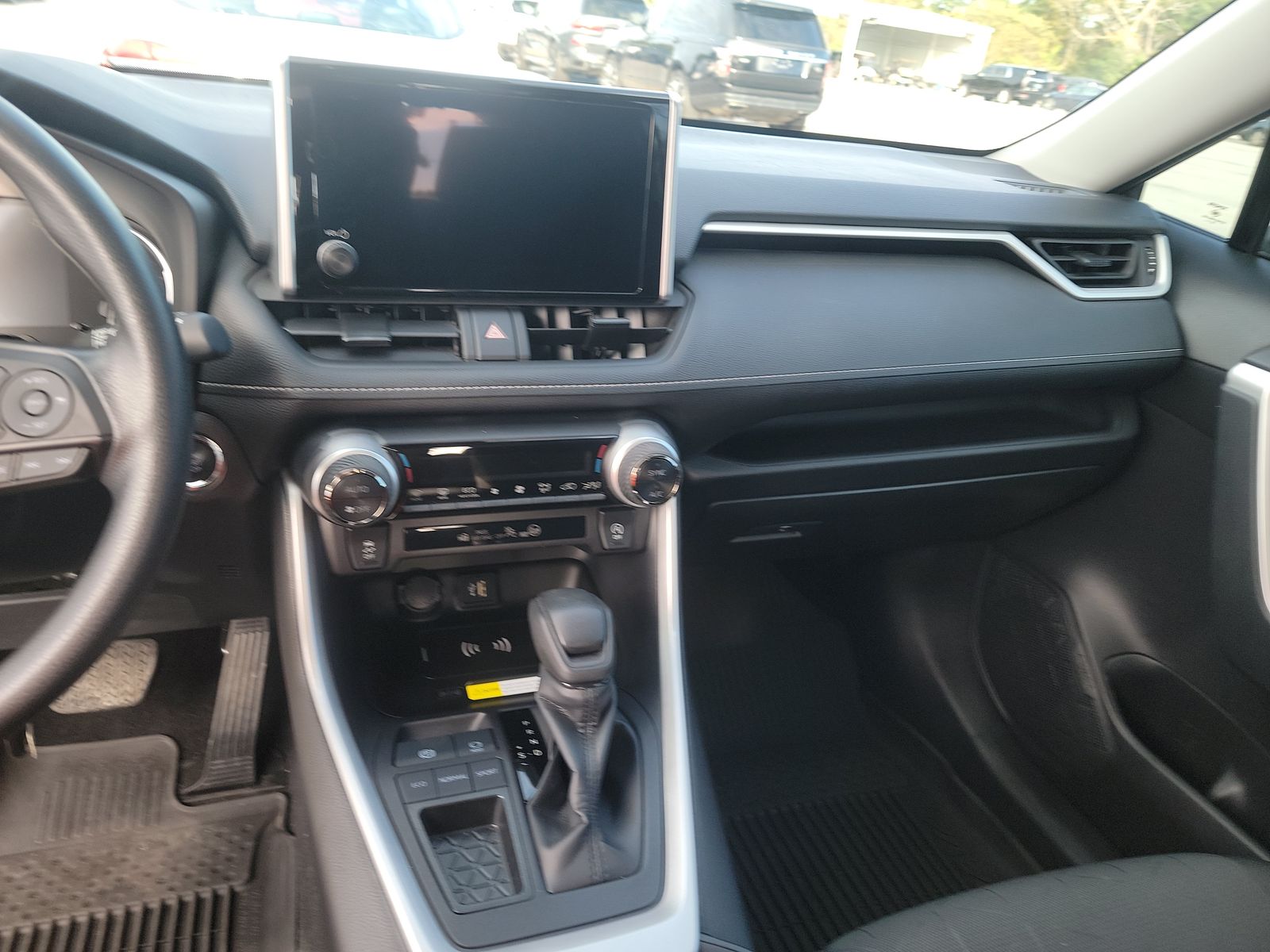 2024 Toyota RAV4 XLE FWD