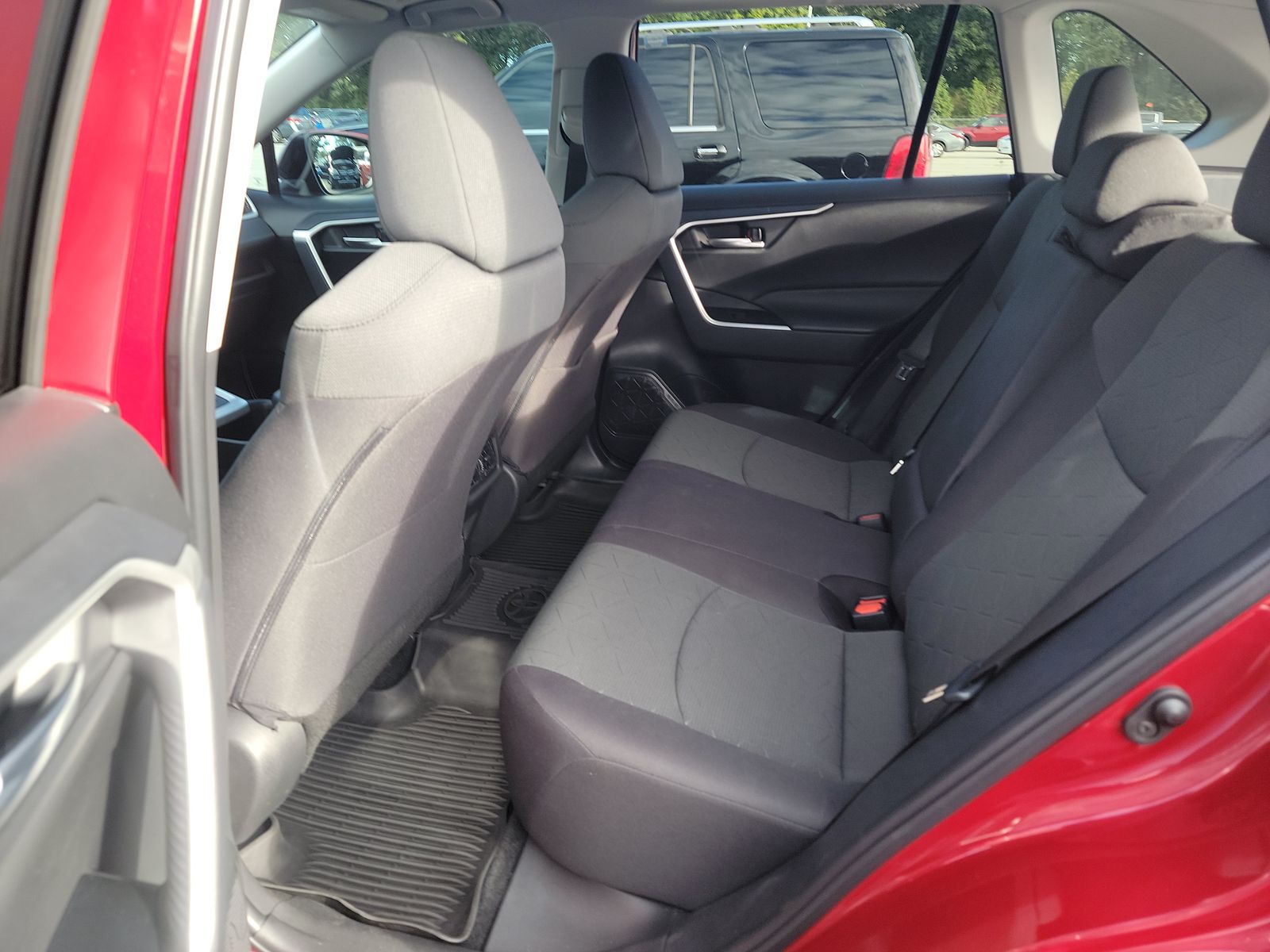 2024 Toyota RAV4 XLE FWD