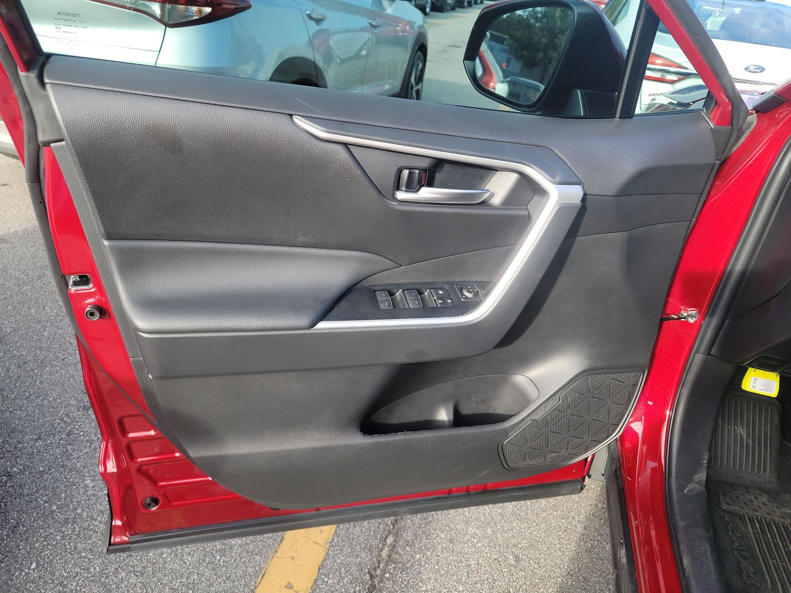 2024 Toyota RAV4 XLE FWD