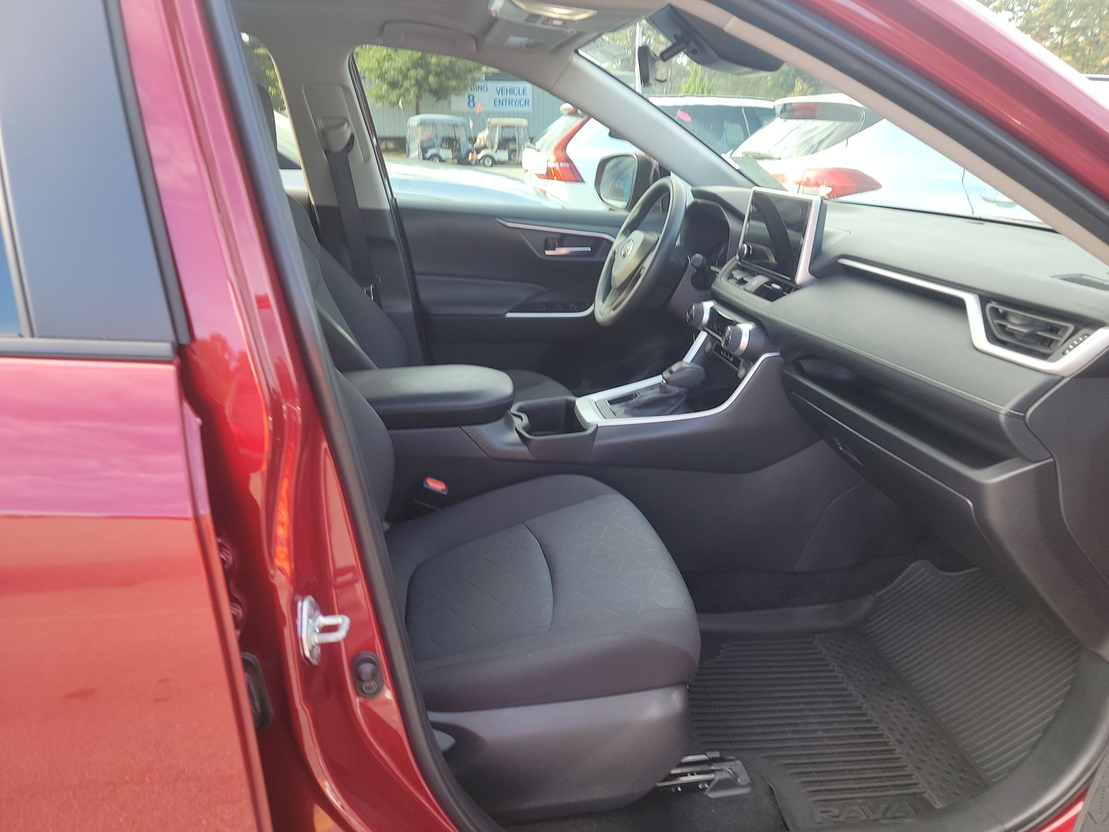 2024 Toyota RAV4 XLE FWD