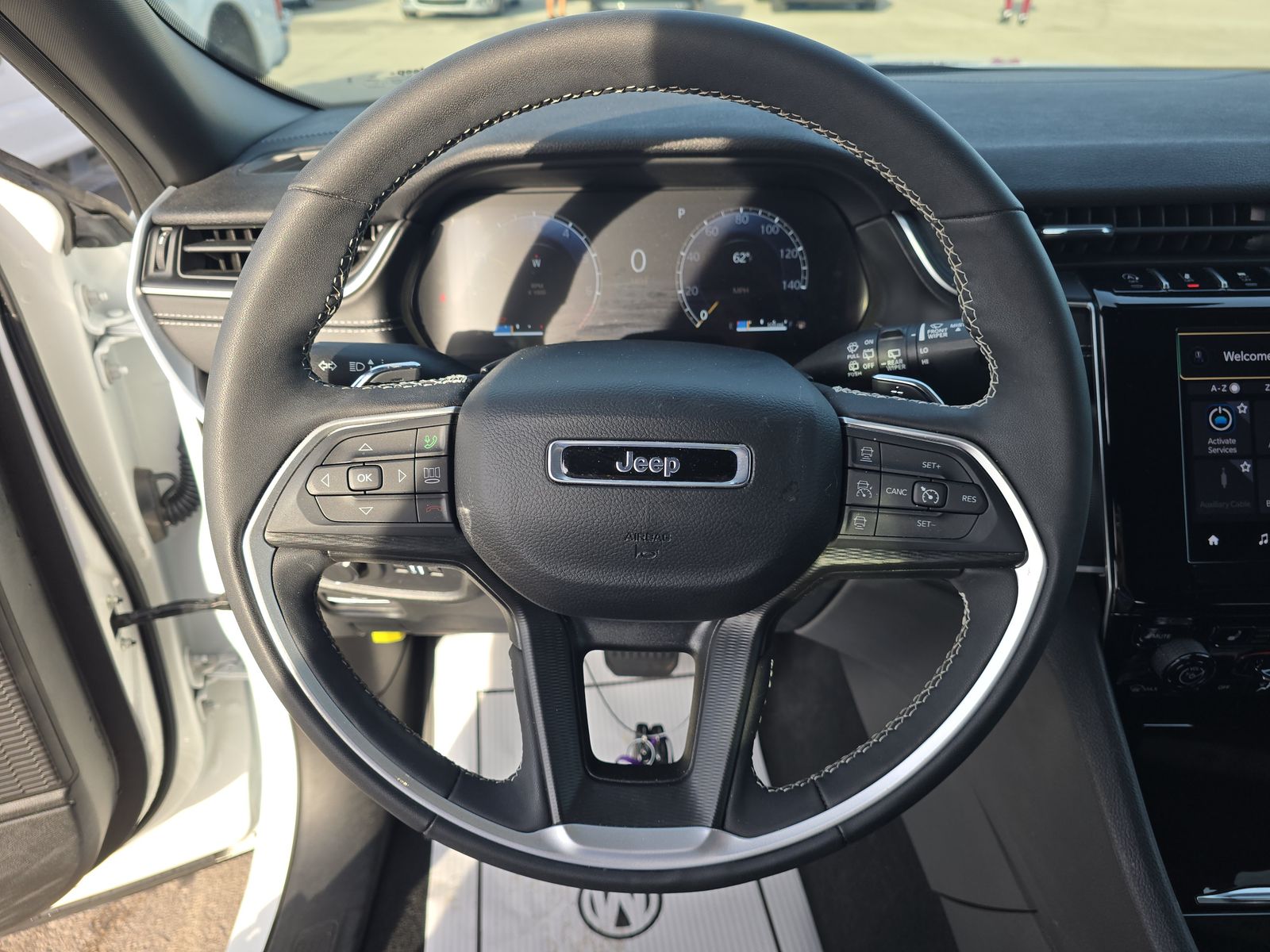 2024 Jeep Grand Cherokee Laredo RWD