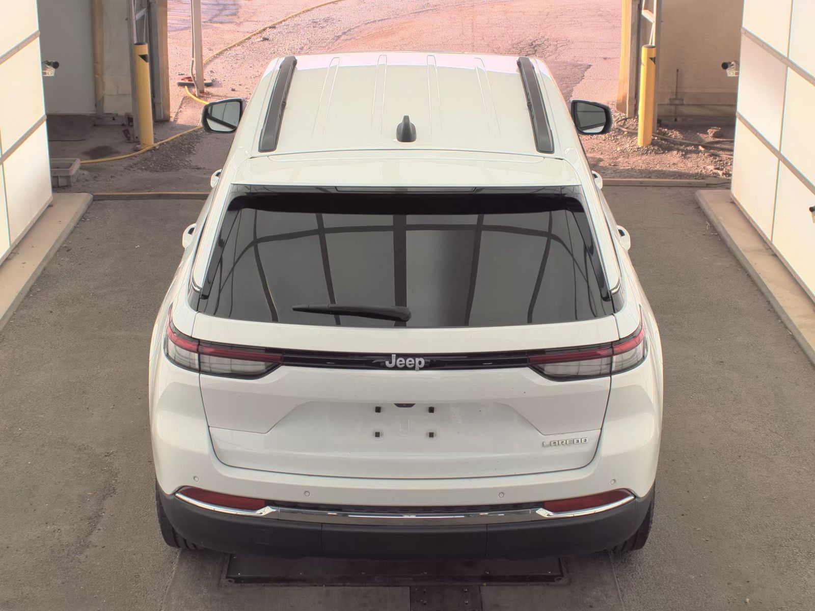 2024 Jeep Grand Cherokee Laredo RWD