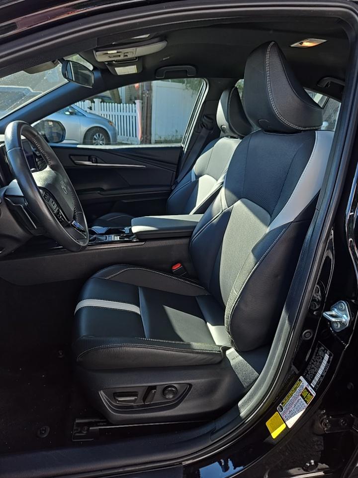 2025 Toyota Camry SE FWD