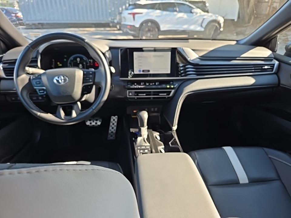 2025 Toyota Camry SE FWD
