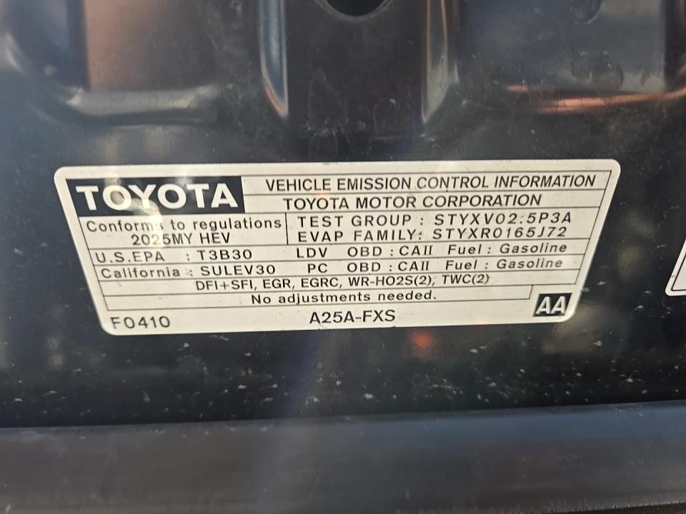 2025 Toyota Camry SE FWD