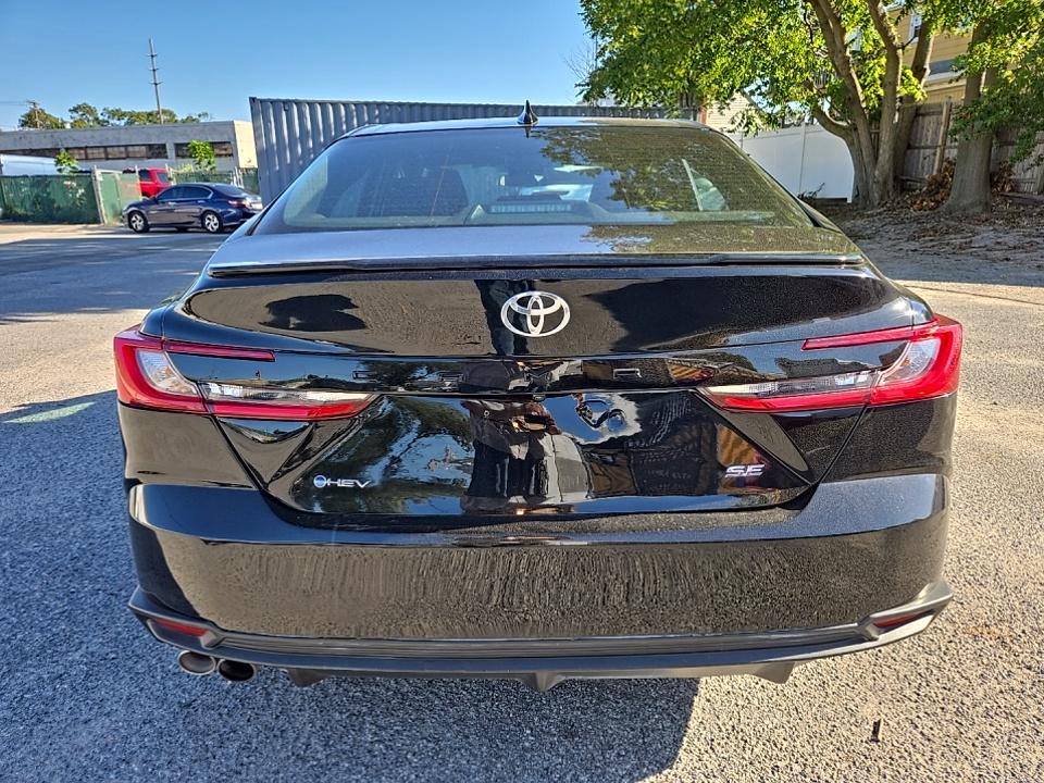 2025 Toyota Camry SE FWD