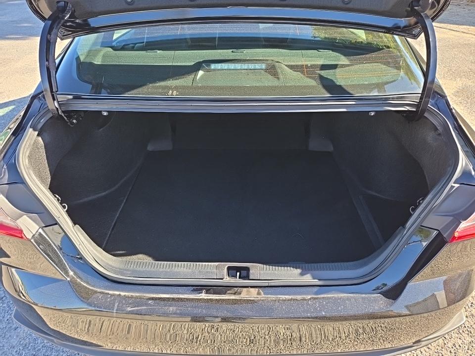 2025 Toyota Camry SE FWD