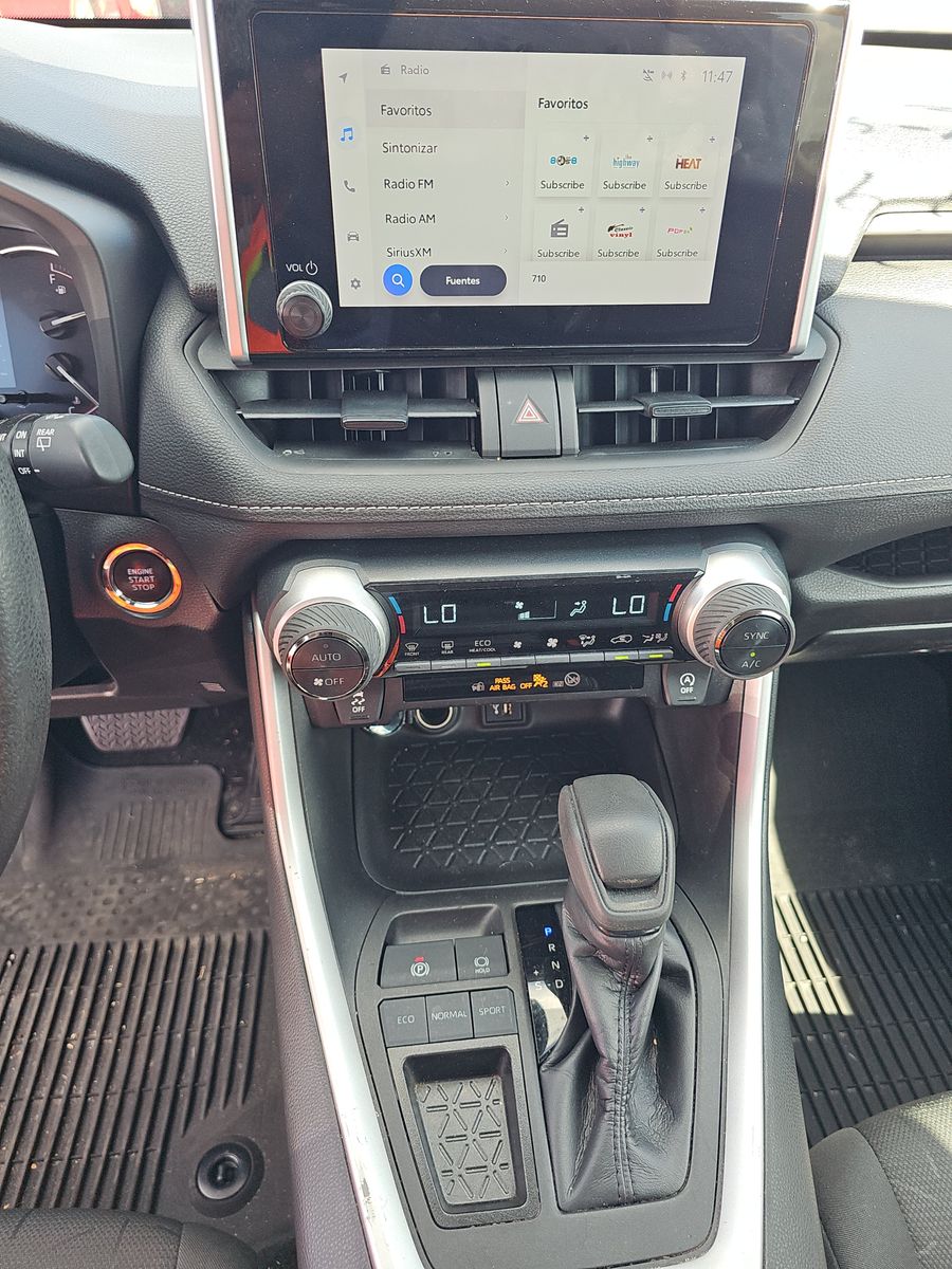 2023 Toyota RAV4 XLE FWD