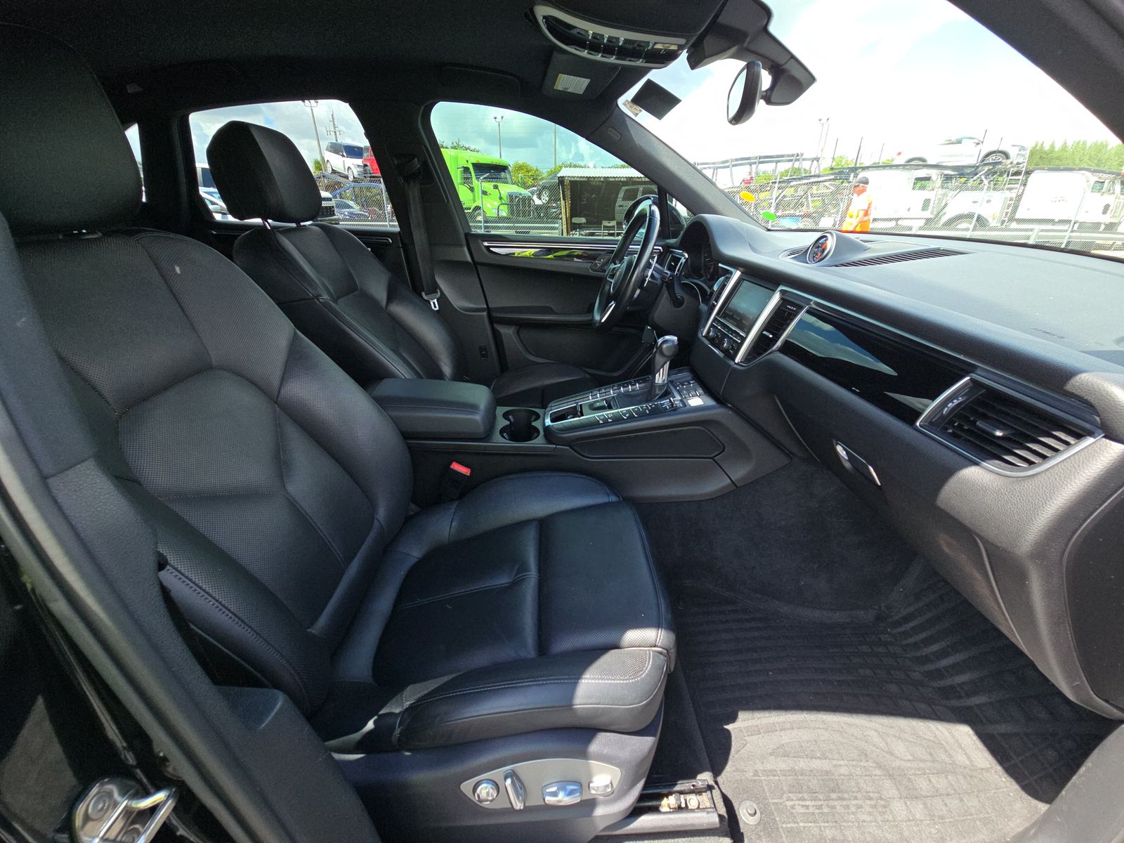 2015 Porsche Macan S AWD