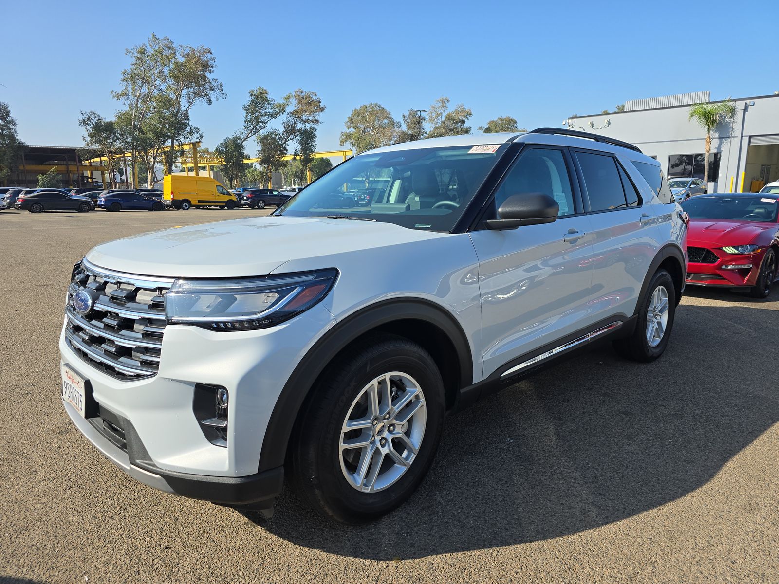 2025 Ford Explorer Active RWD