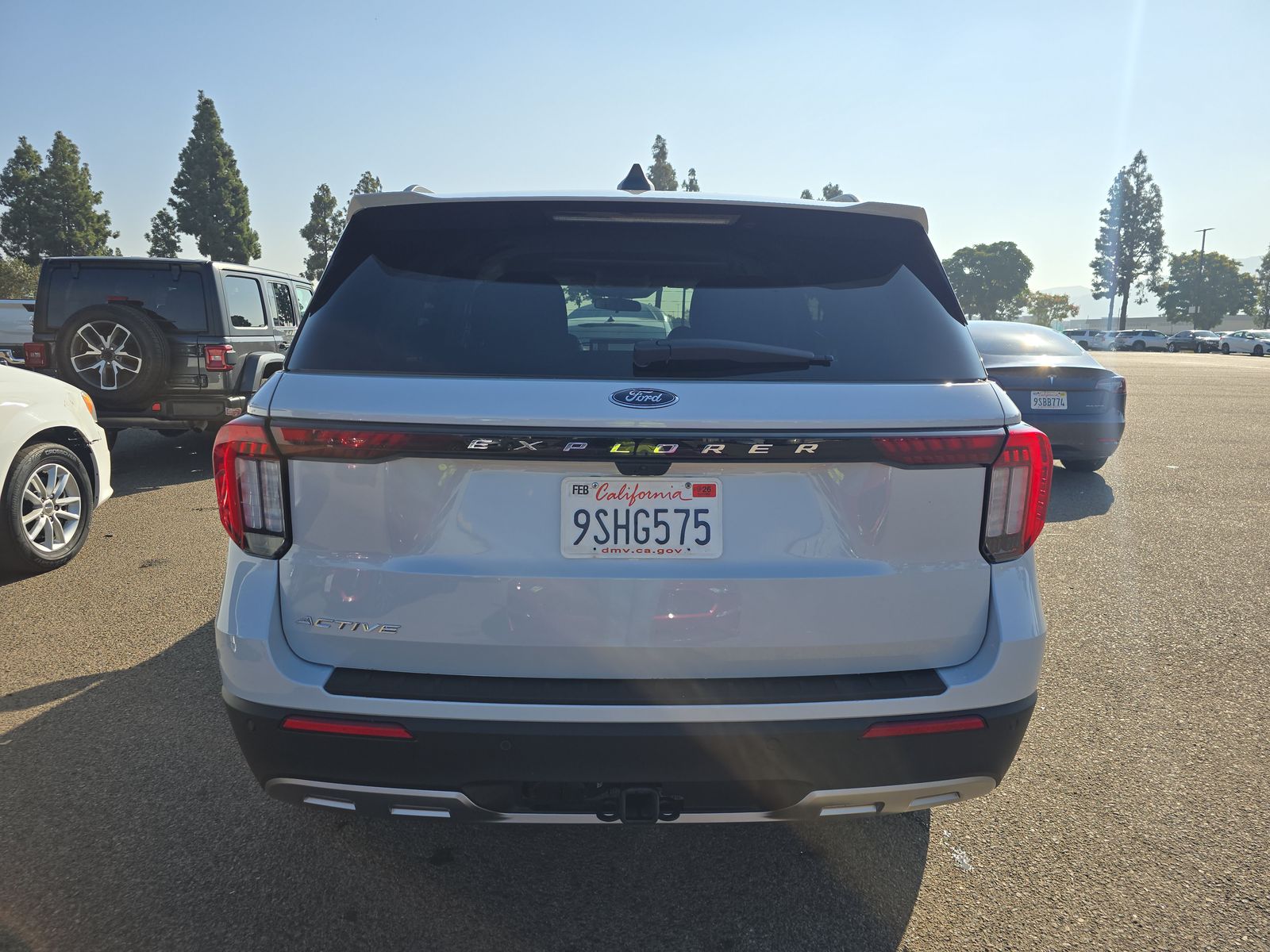 2025 Ford Explorer Active RWD