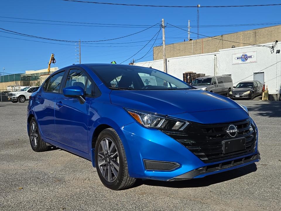 NISSAN VERSA - 4