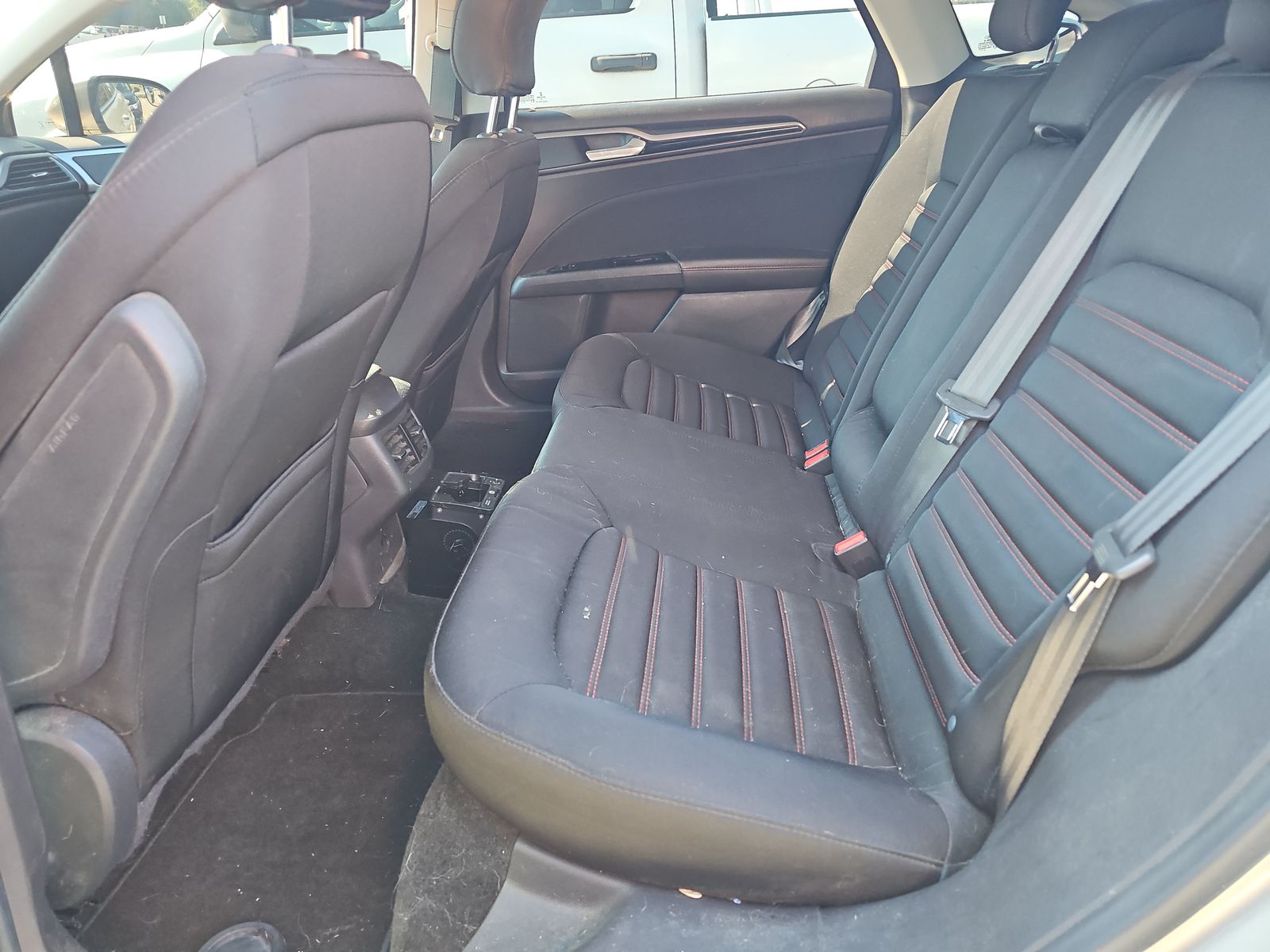 2015 Ford Fusion SE FWD