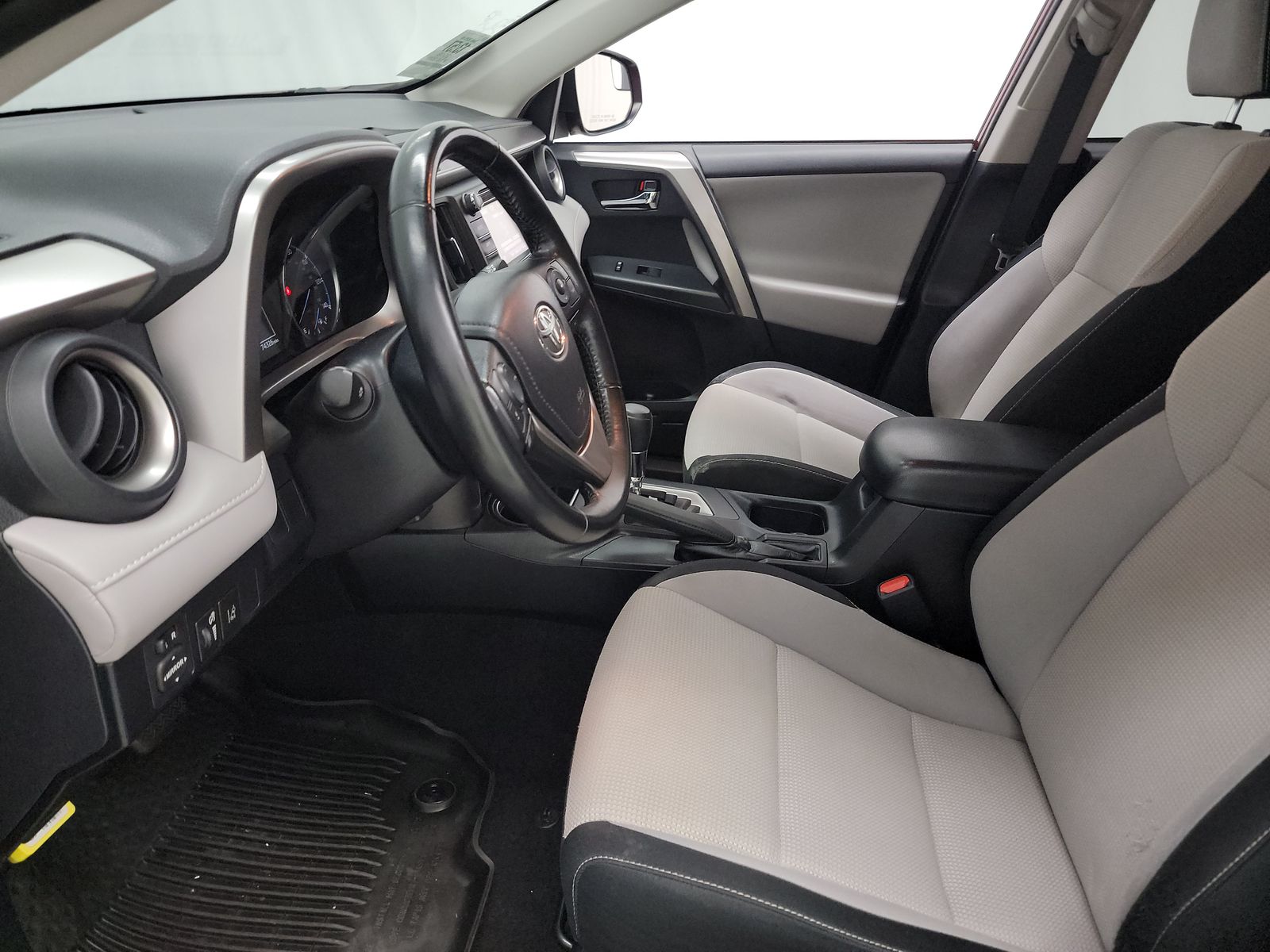 2018 Toyota RAV4 Hybrid XLE AWD