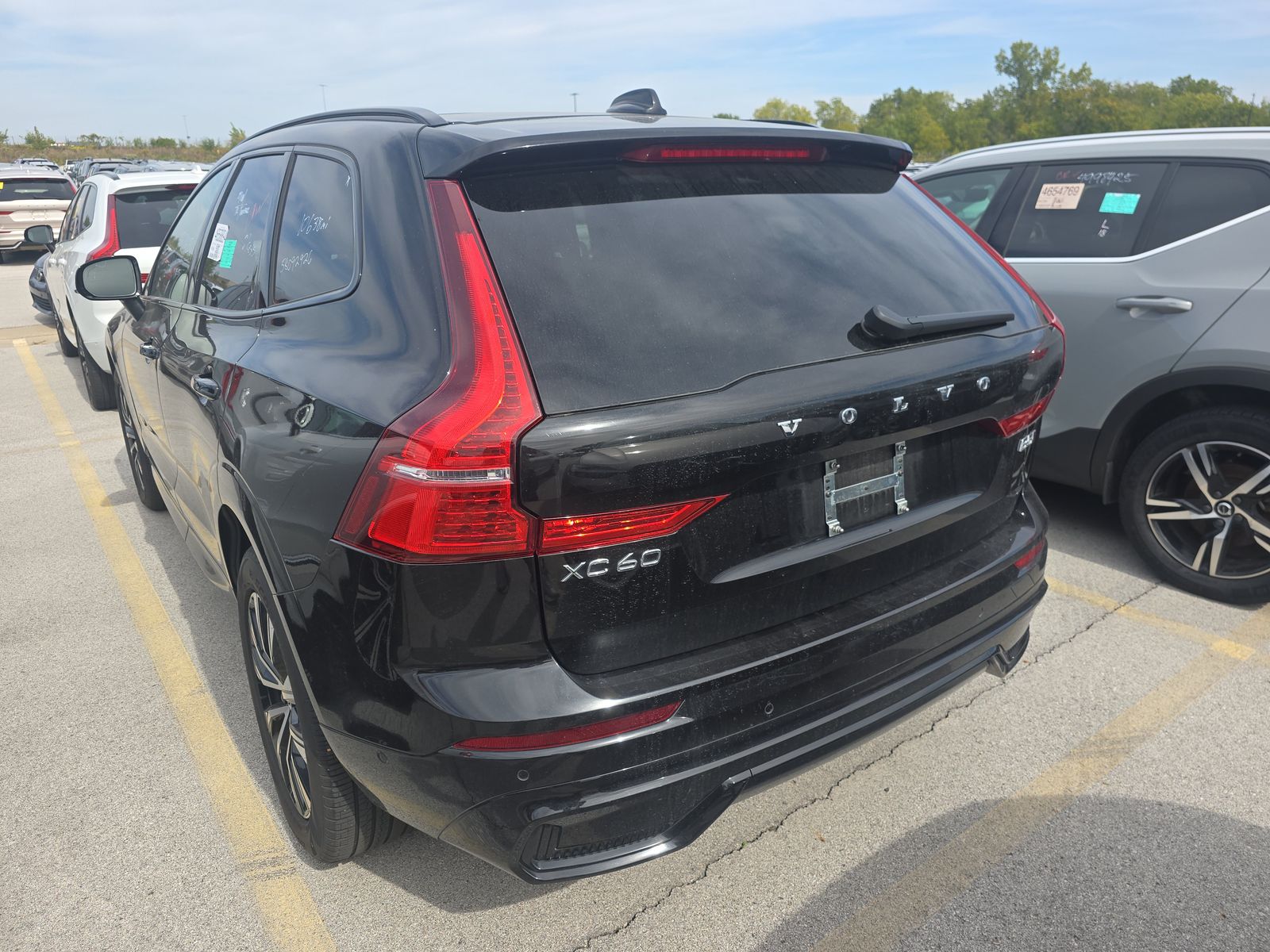 2025 Volvo XC60 B5 Plus AWD