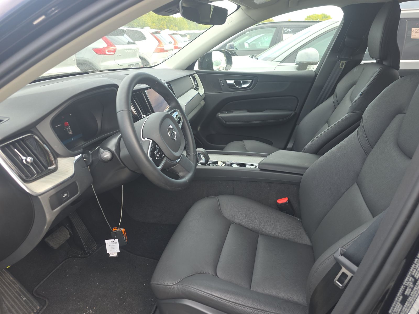 2025 Volvo XC60 B5 Plus AWD