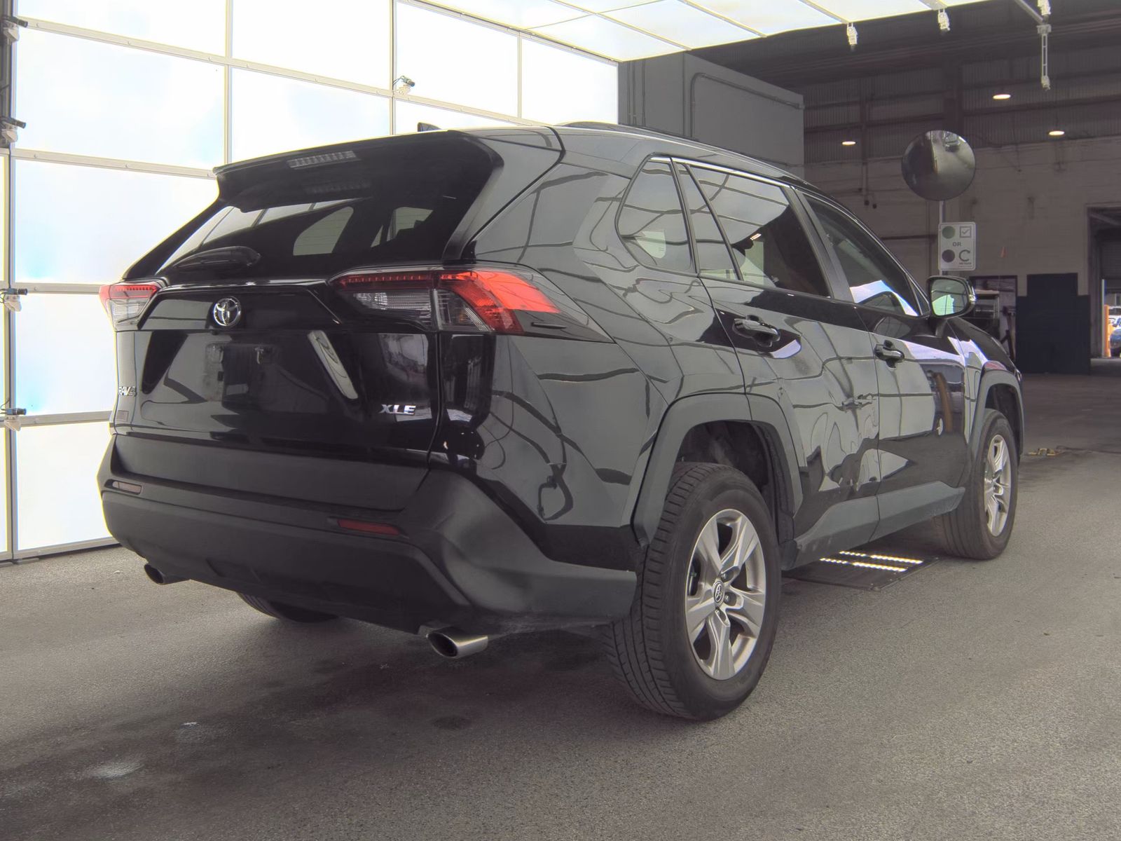 2023 Toyota RAV4 XLE FWD