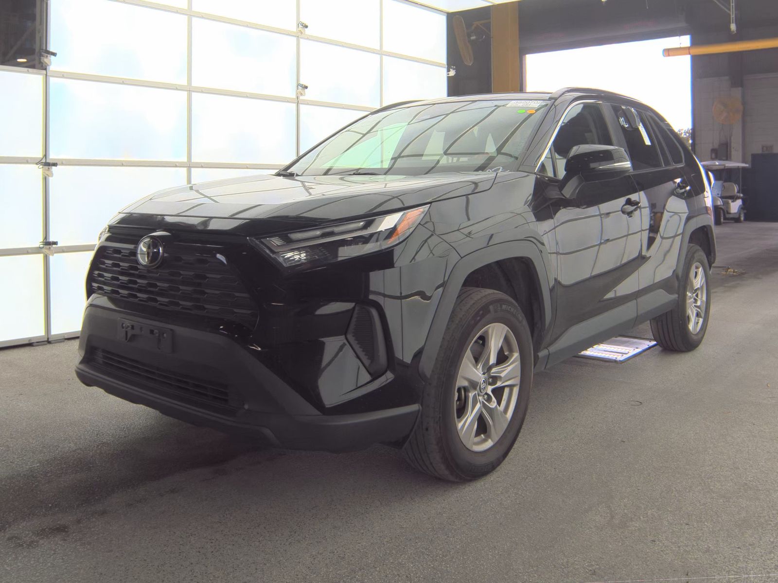 2023 Toyota RAV4 XLE FWD