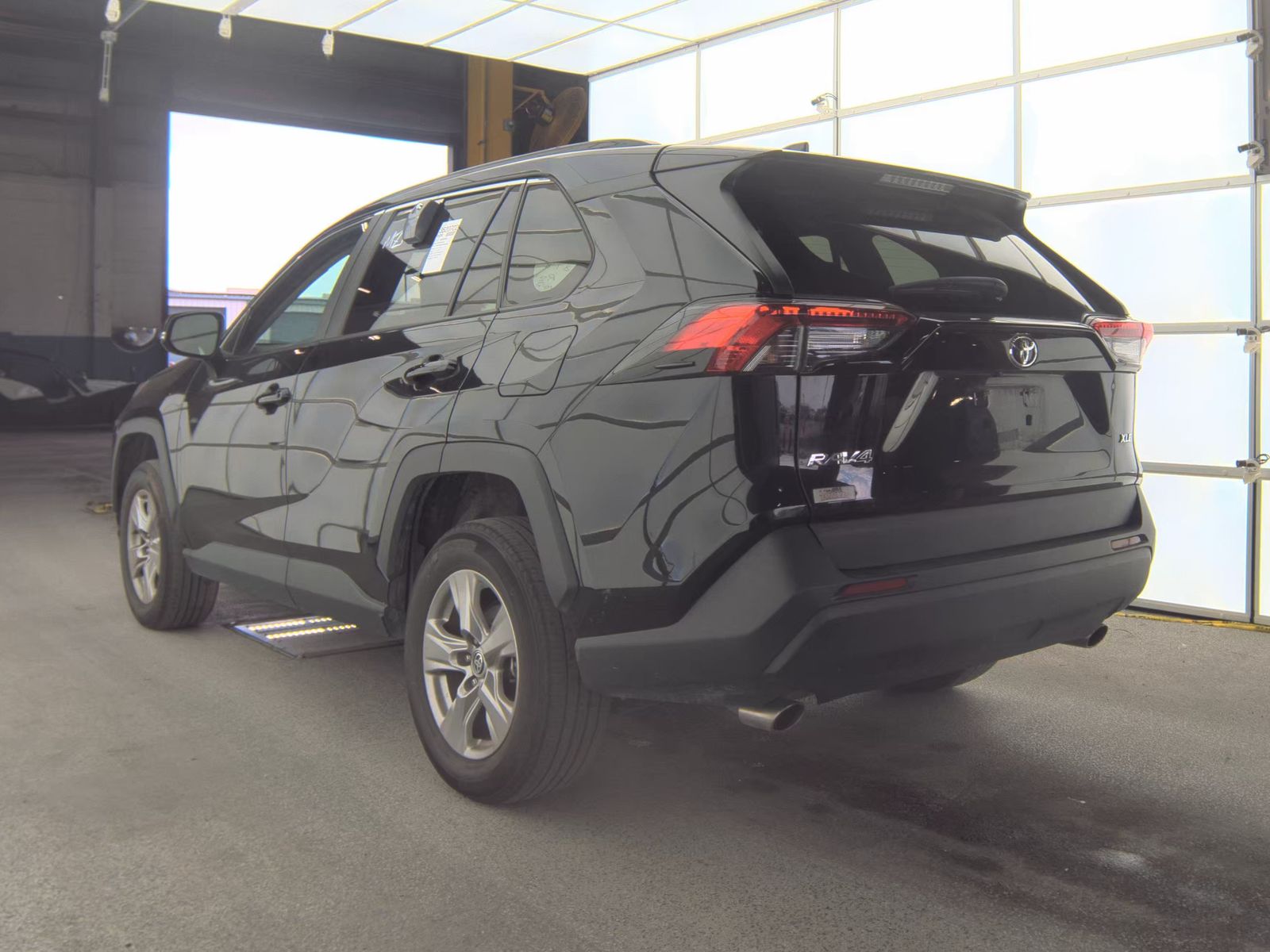 2023 Toyota RAV4 XLE FWD