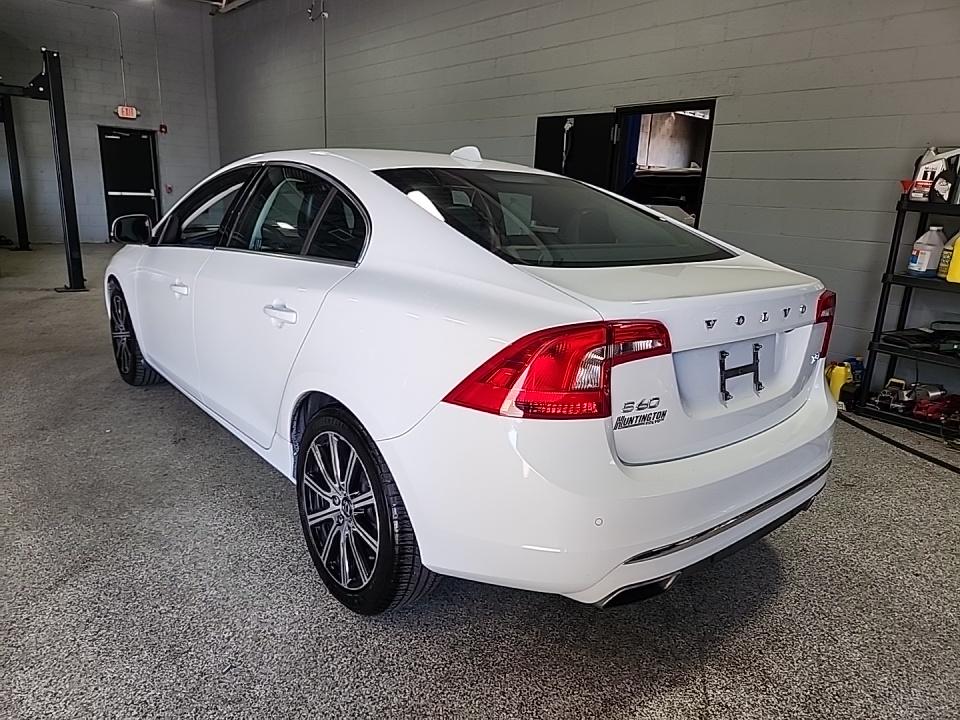 2017 Volvo S60 T5 Inscription Platinum FWD