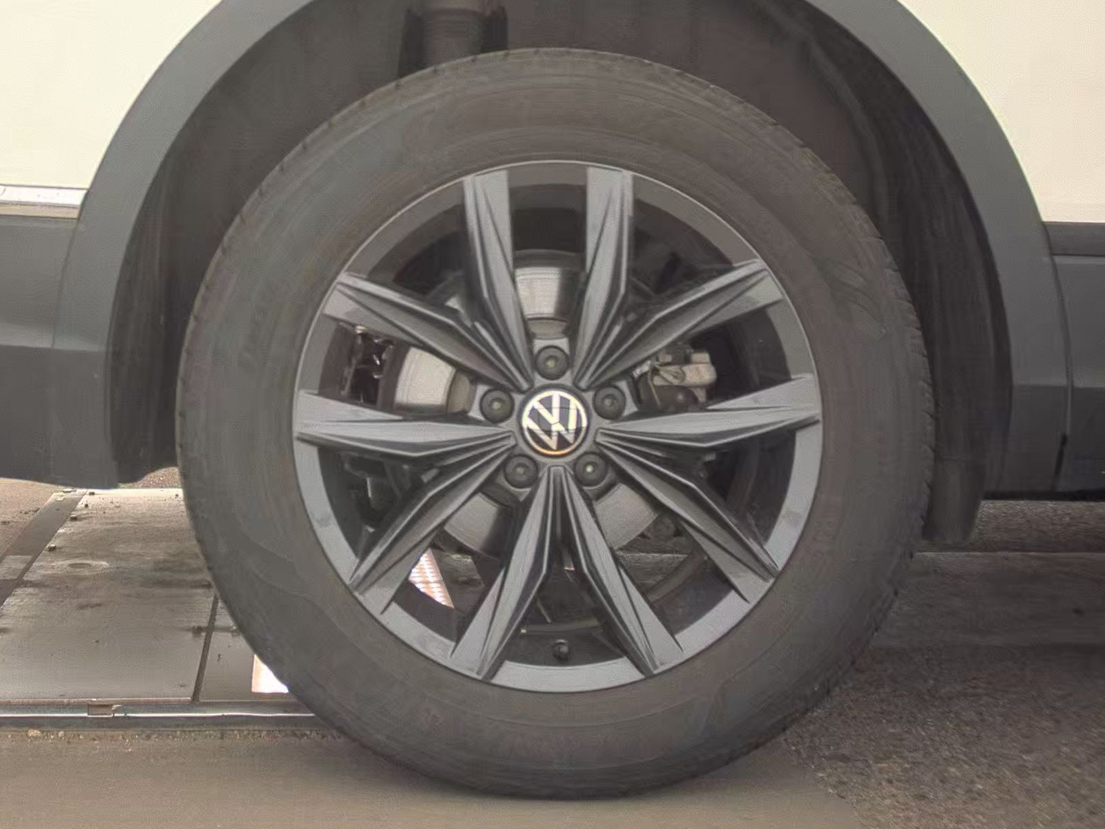 2022 Volkswagen Tiguan 2.0T SE AWD