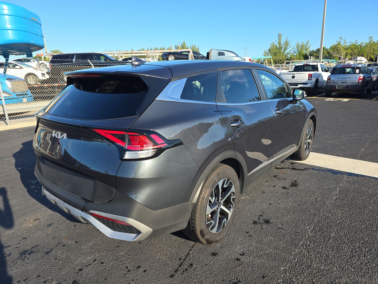 2024 Kia Sportage EX FWD