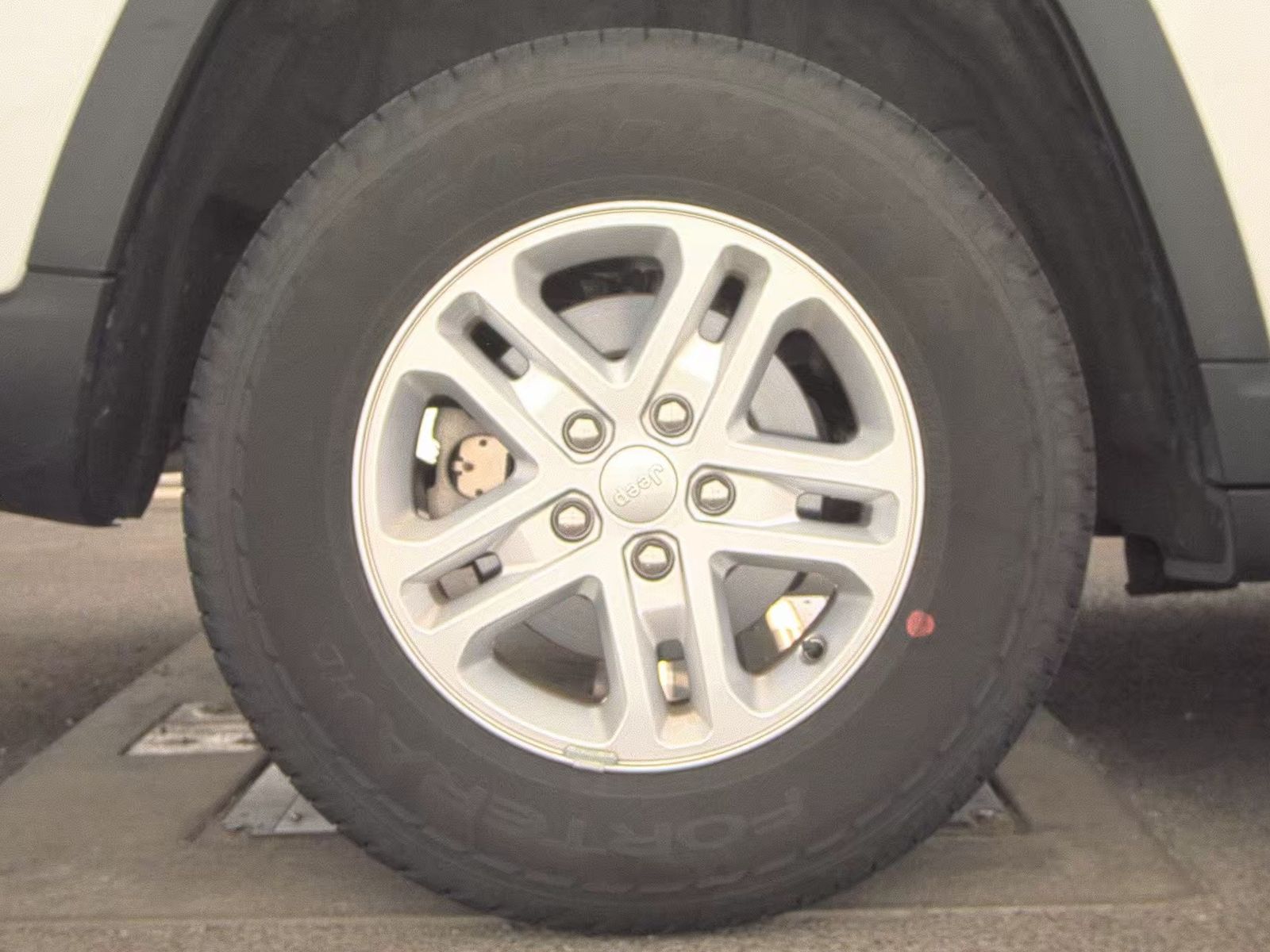 2024 Jeep Grand Cherokee Laredo AWD