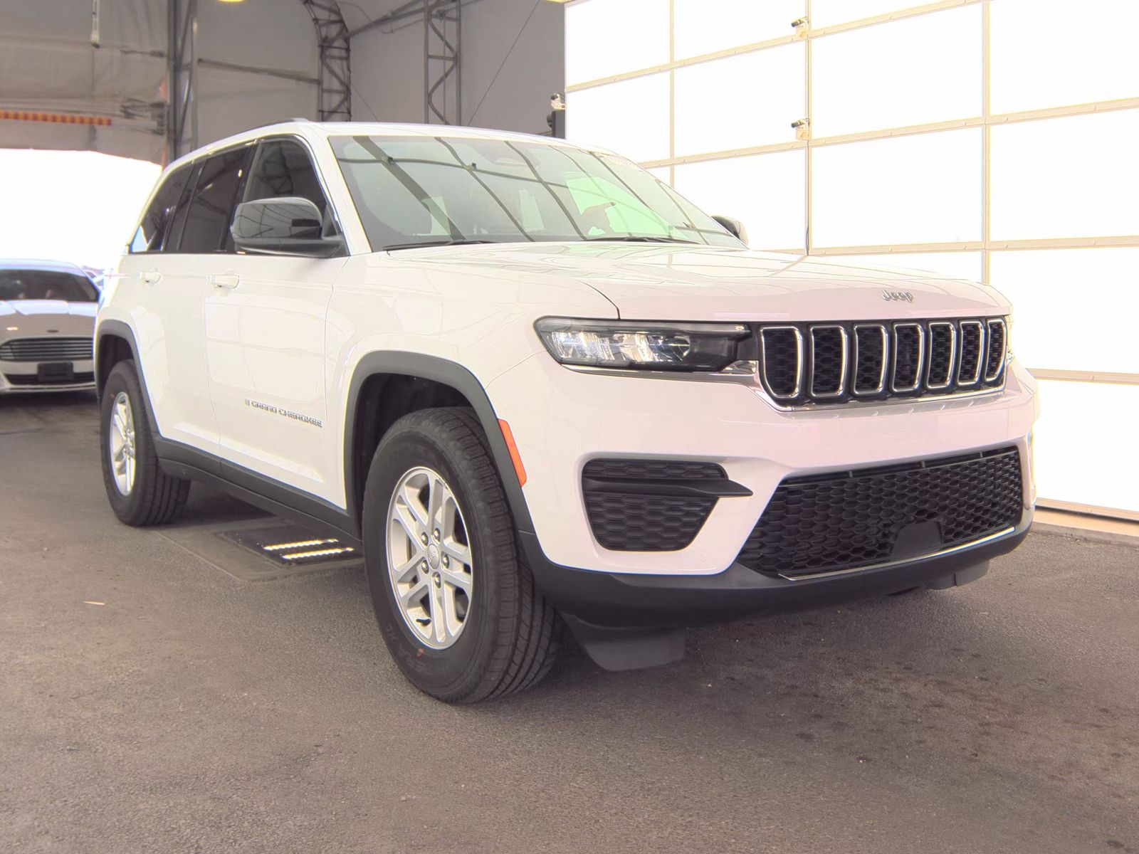 2024 Jeep Grand Cherokee Laredo AWD