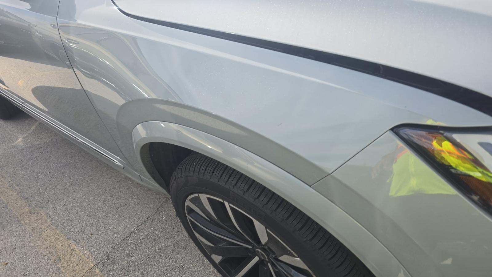 2025 Volvo XC90 B6 Plus AWD