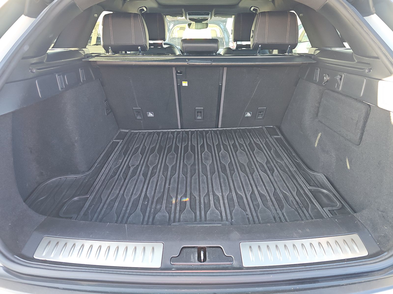 2018 Land Rover Range Rover Velar R-Dynamic SE AWD