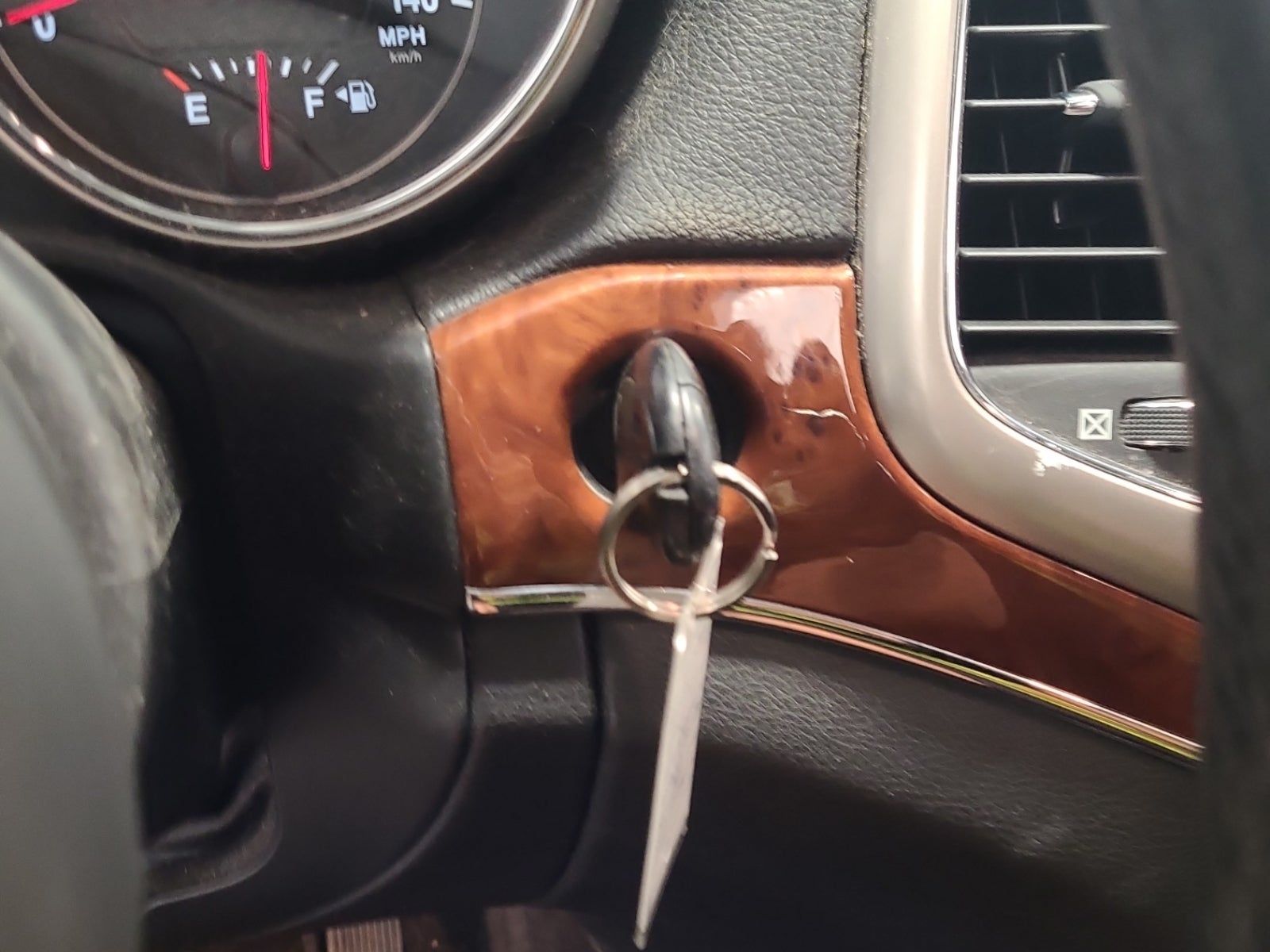 2011 Jeep Grand Cherokee Limited RWD