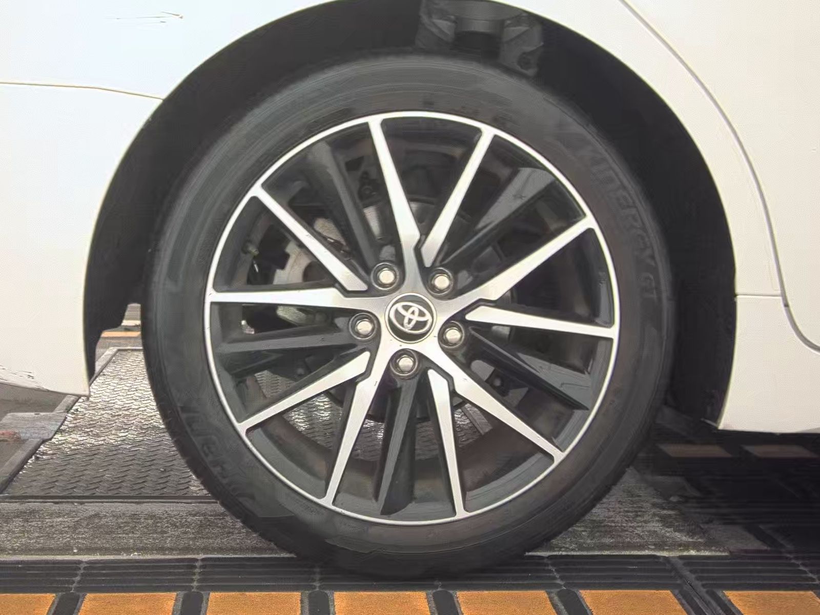 2024 Toyota Camry SE FWD