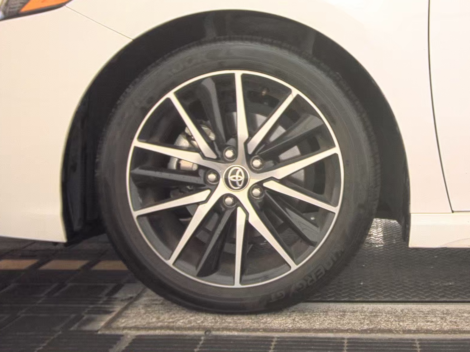 2024 Toyota Camry SE FWD