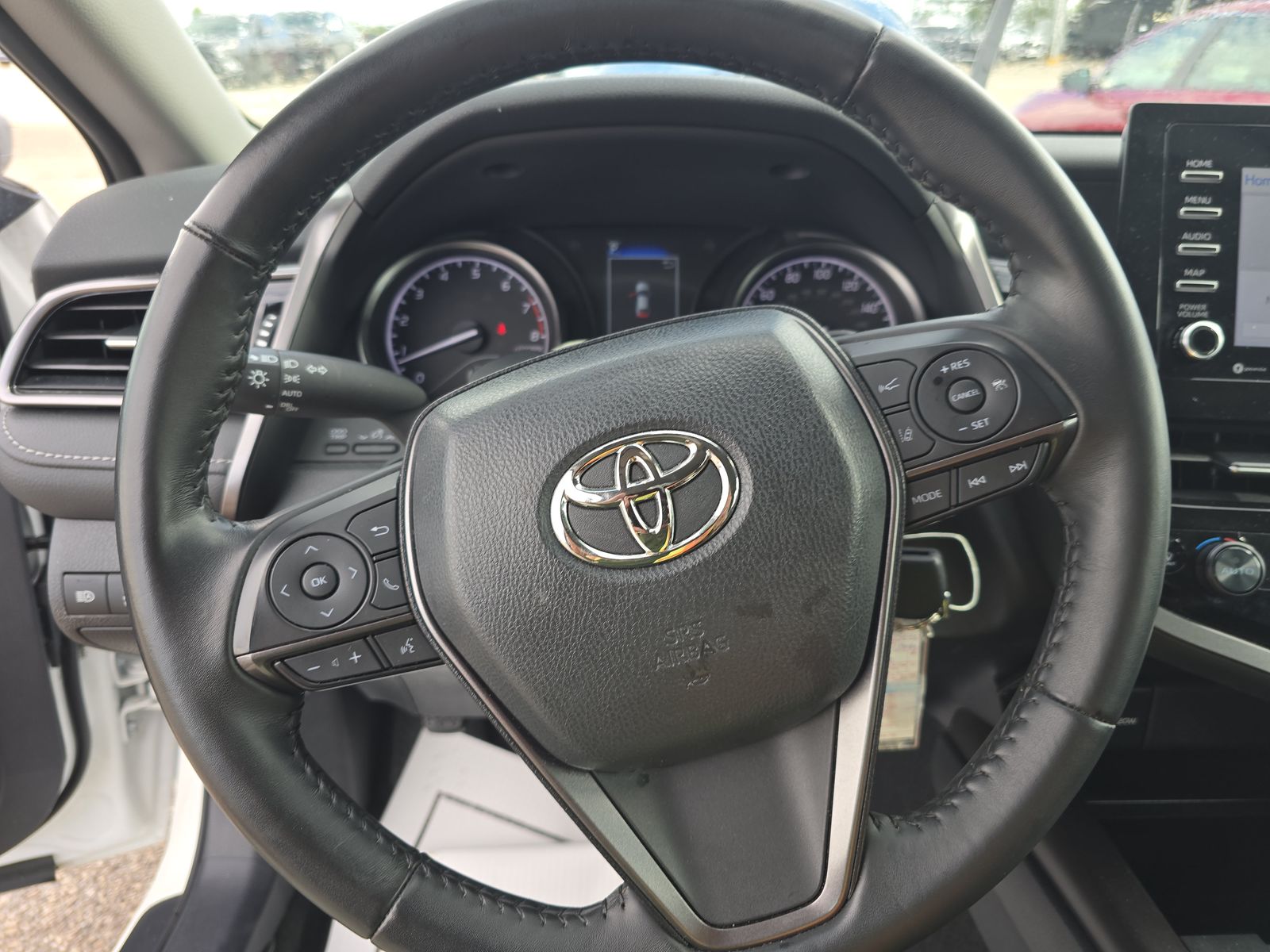 2024 Toyota Camry SE FWD