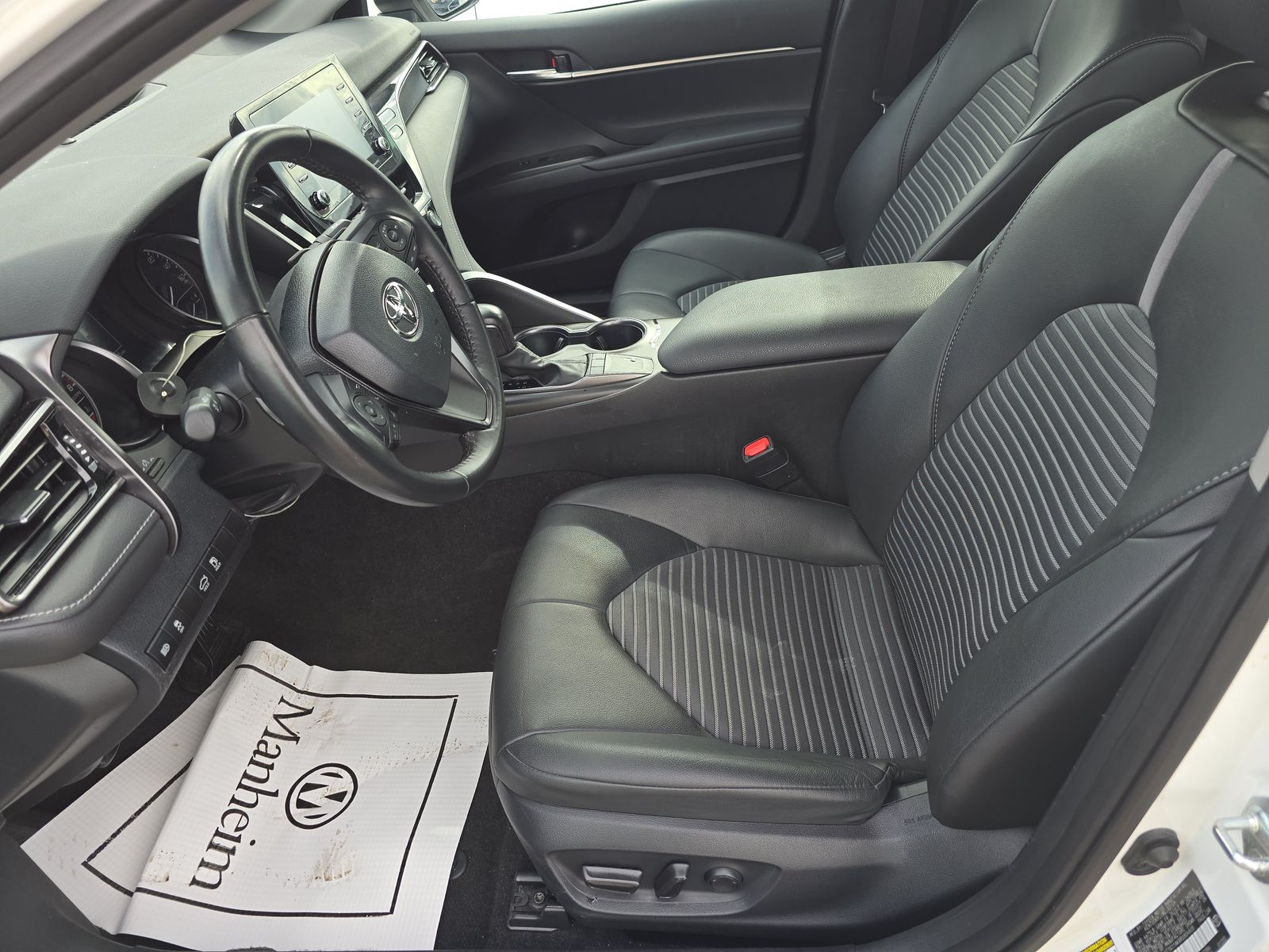 2024 Toyota Camry SE FWD