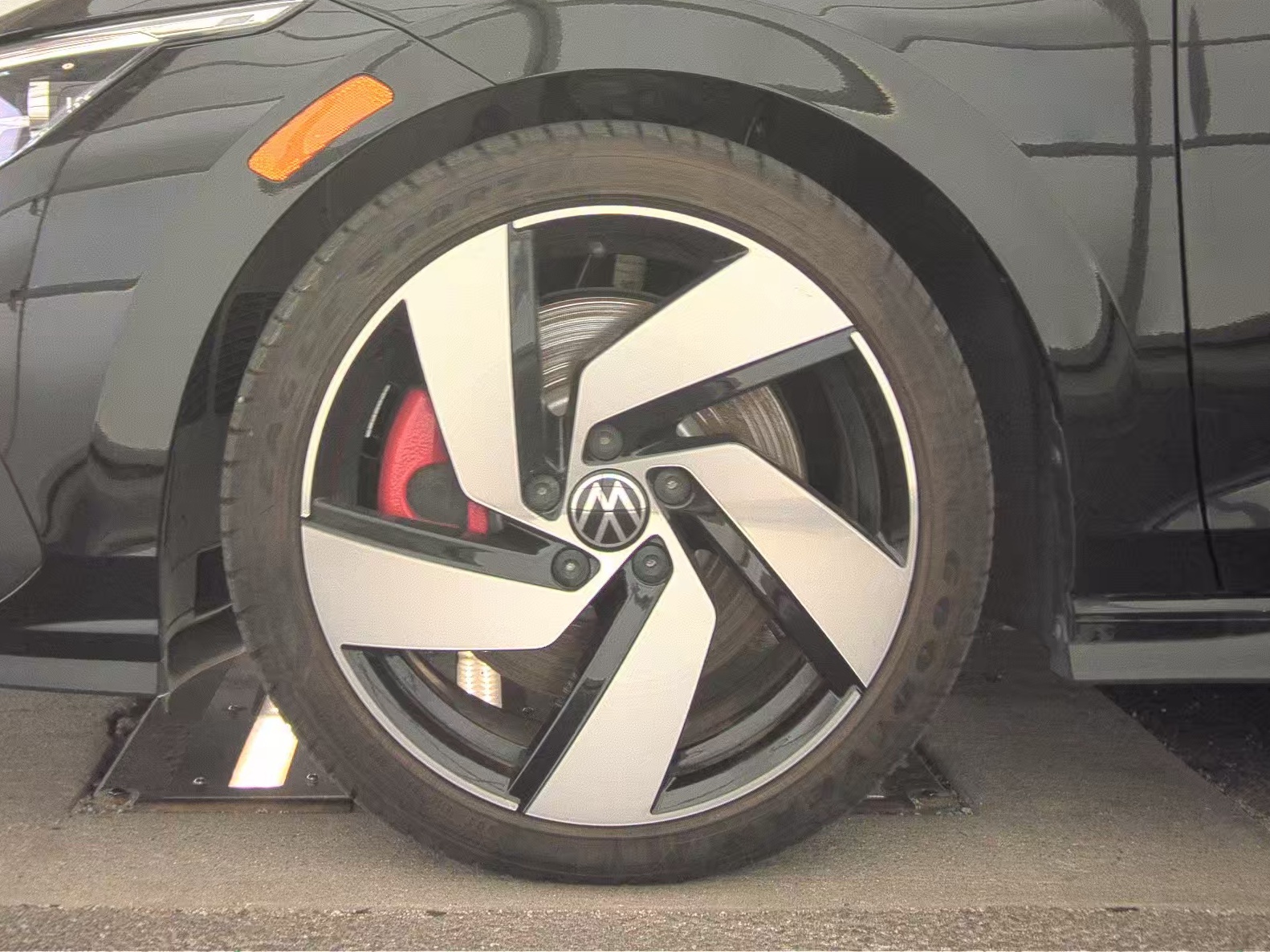 2024 Volkswagen Golf GTI 2.0T S FWD