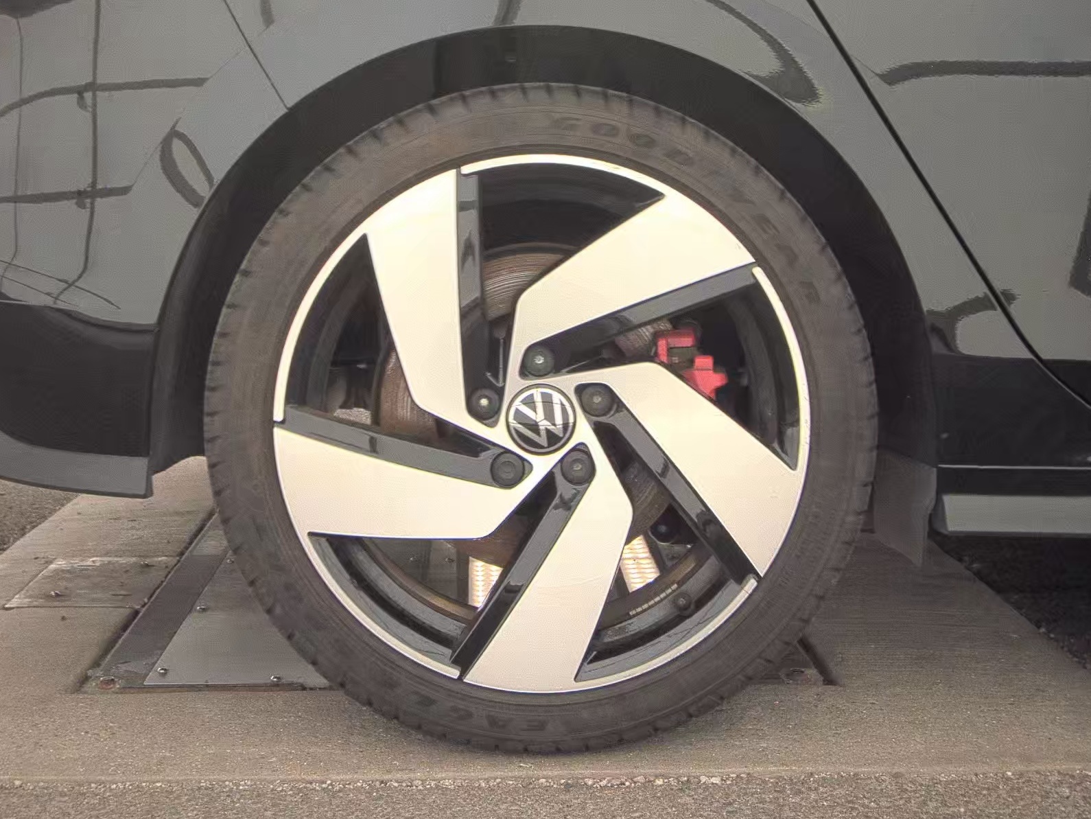 2024 Volkswagen Golf GTI 2.0T S FWD