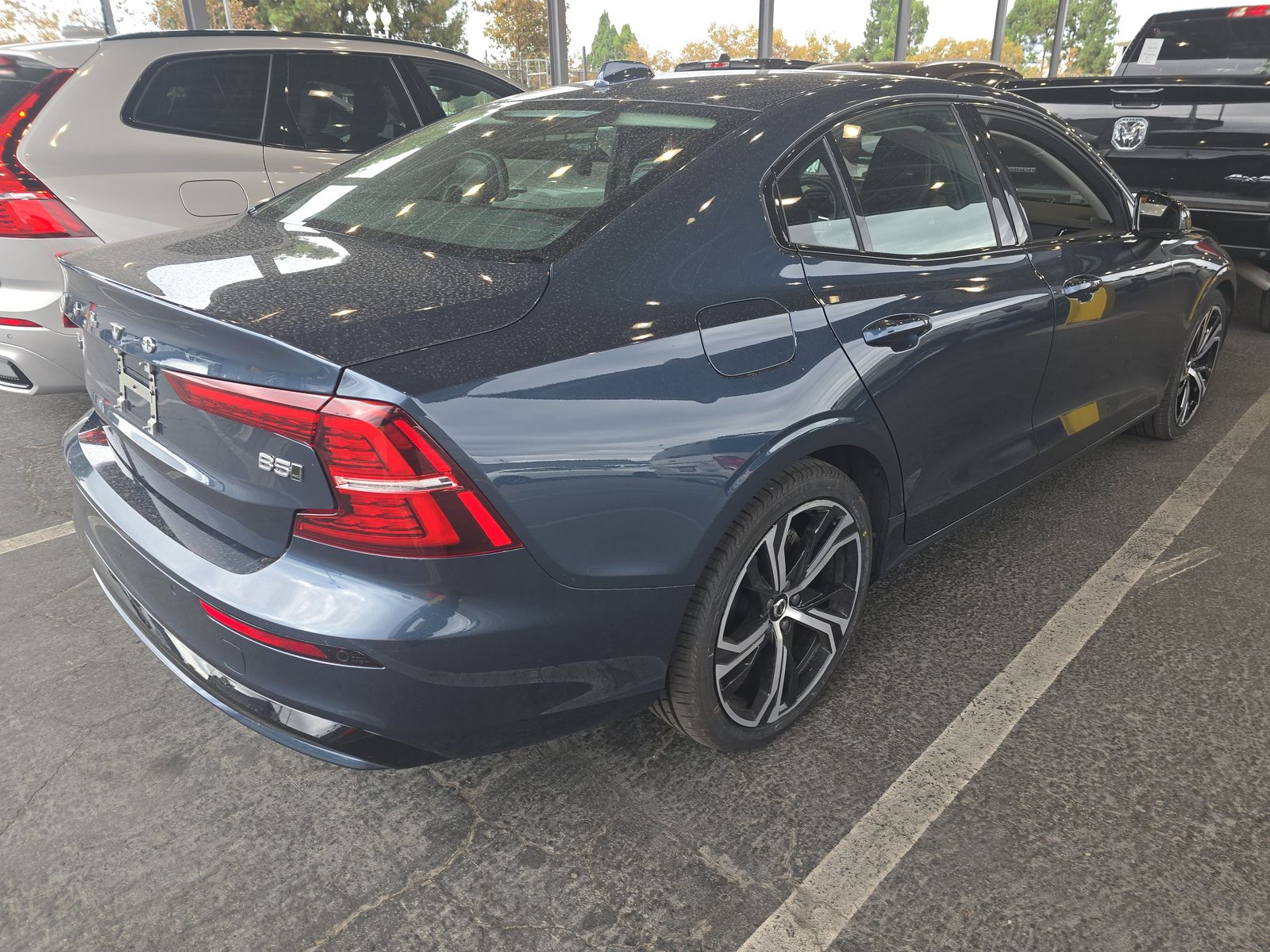 2024 Volvo S60 B5 Core AWD