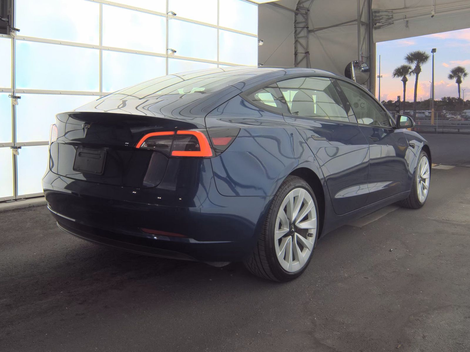 2022 Tesla Model 3 Standard Range RWD