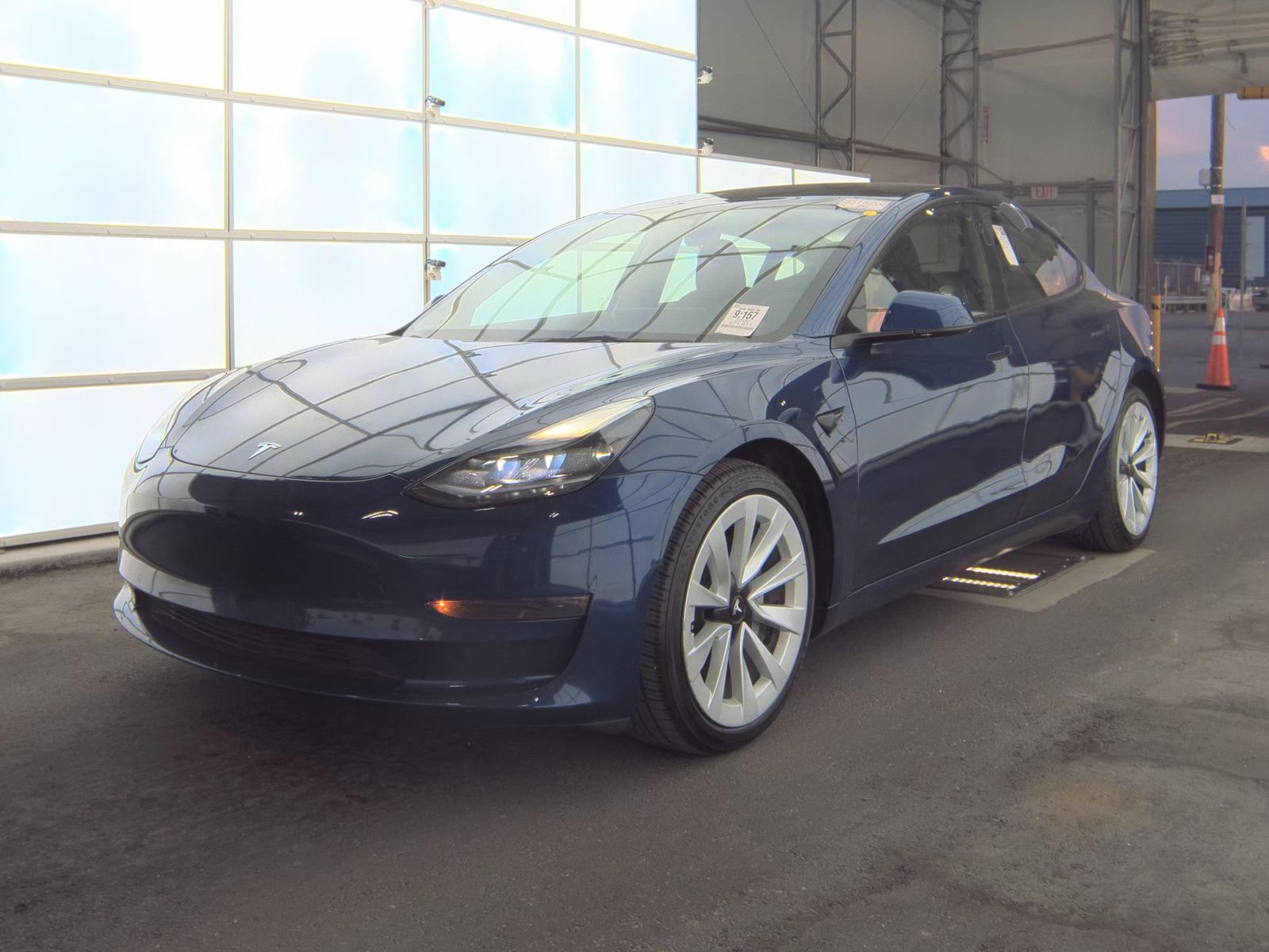 2022 Tesla Model 3 Standard Range RWD