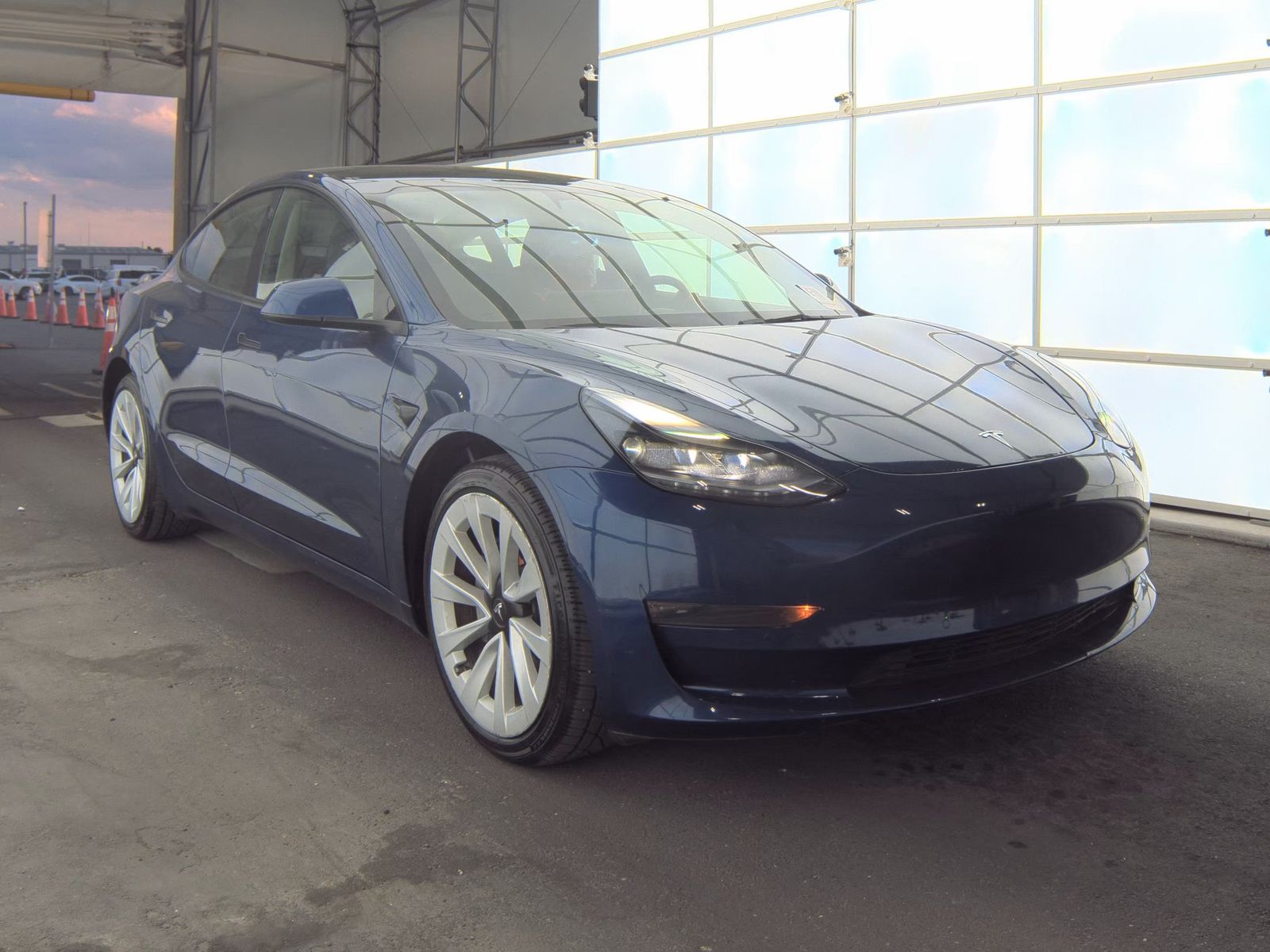 2022 Tesla Model 3 Standard Range RWD