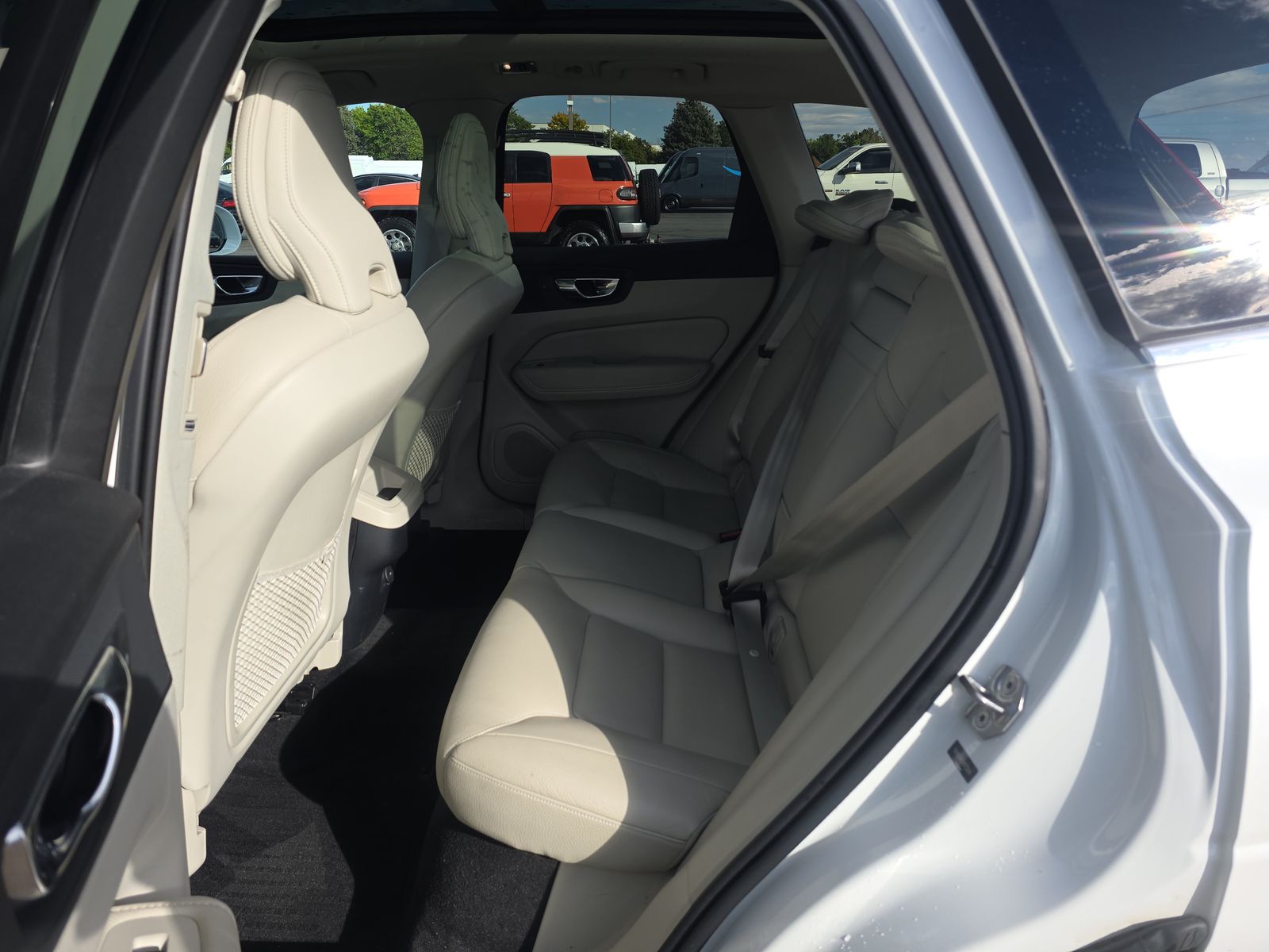 2021 Volvo XC60 T5 Momentum AWD