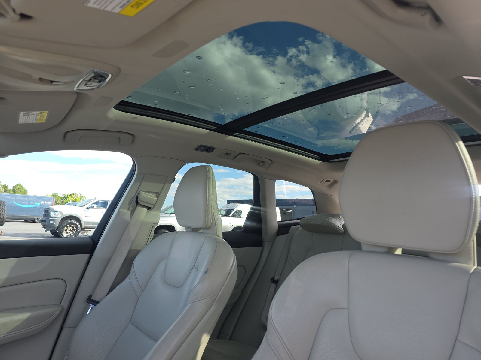 2021 Volvo XC60 T5 Momentum AWD