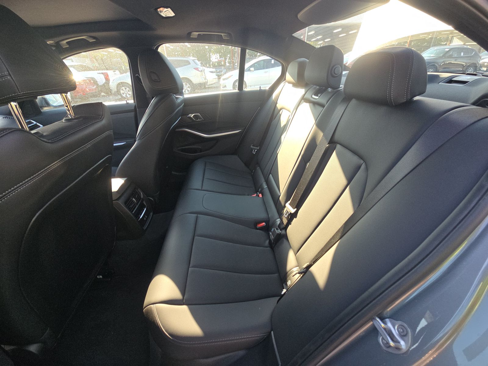 2025 BMW 3 Series 330i RWD